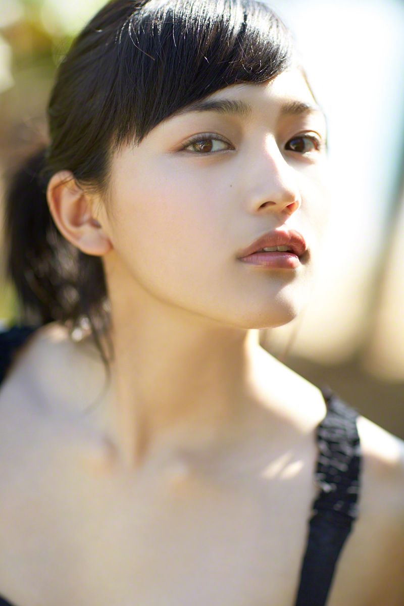 [Wanibooks] NO.132 Haruna Kawaguchi 川口春奈 写真集