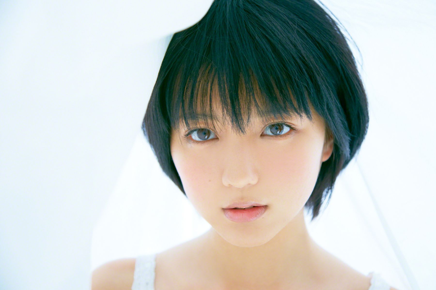 [Wanibooks] NO.135 Erina Mano 真野惠里菜 写真集