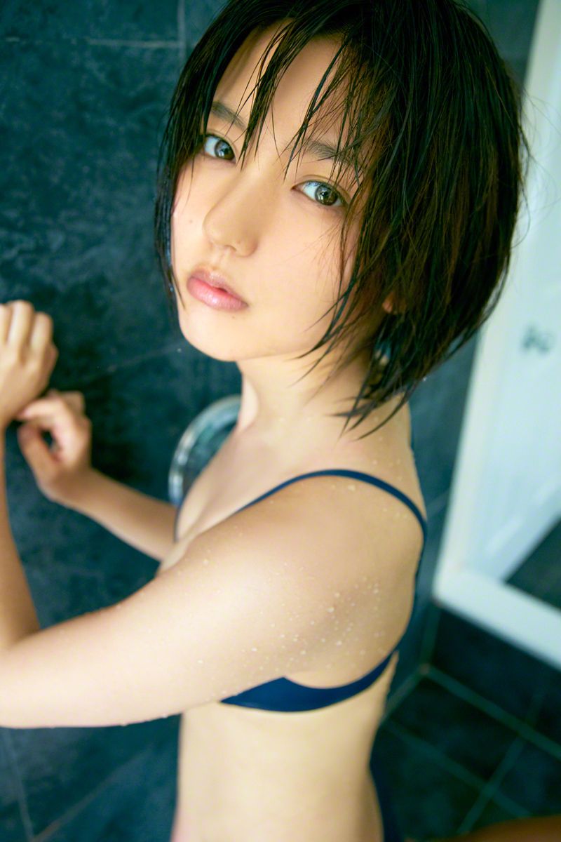 [Wanibooks] NO.135 Erina Mano 真野惠里菜 写真集