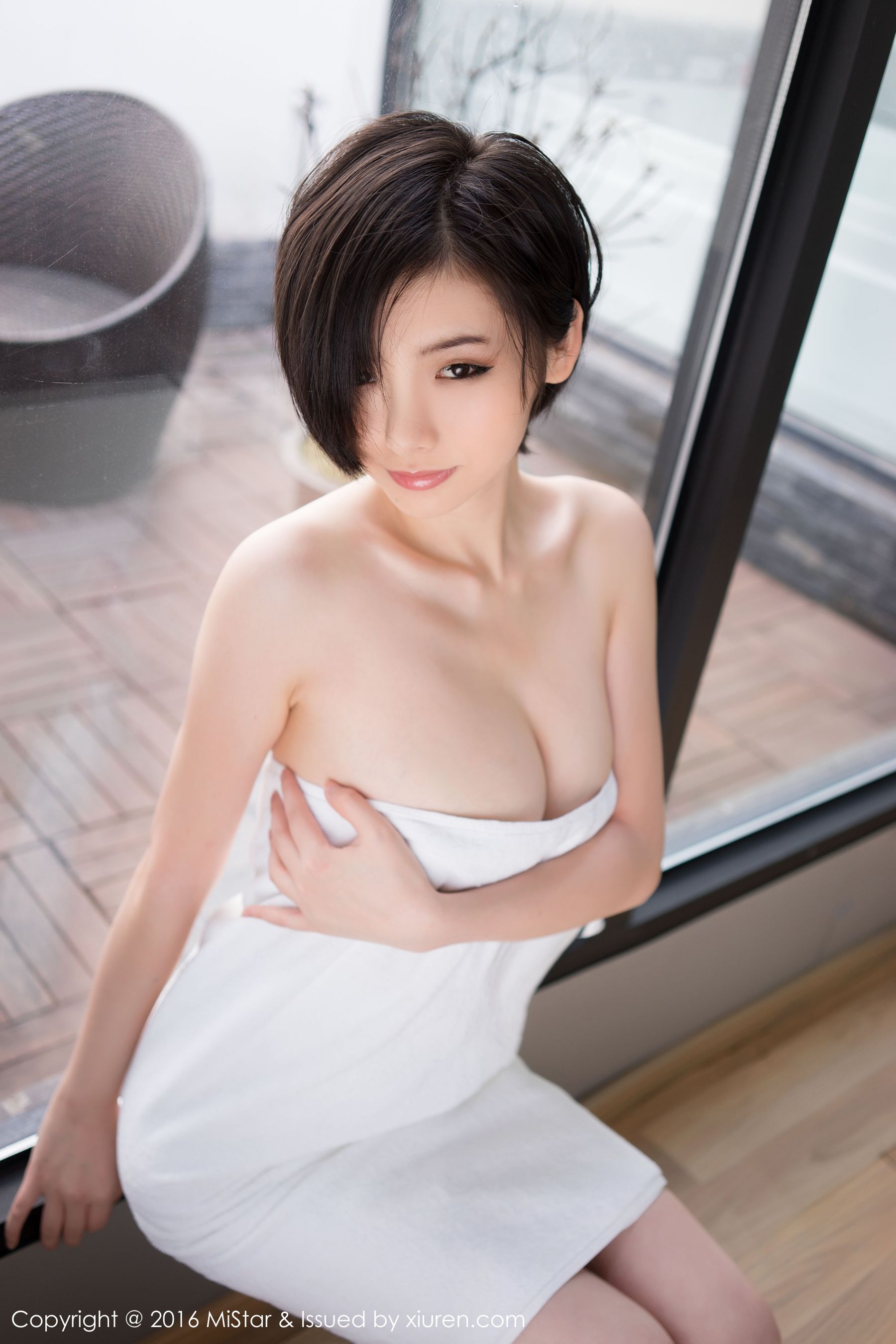 Jenny佳妮《拥有傲人巨乳的短发妹子》 [魅妍社MiStar] Vol.077 写真集25