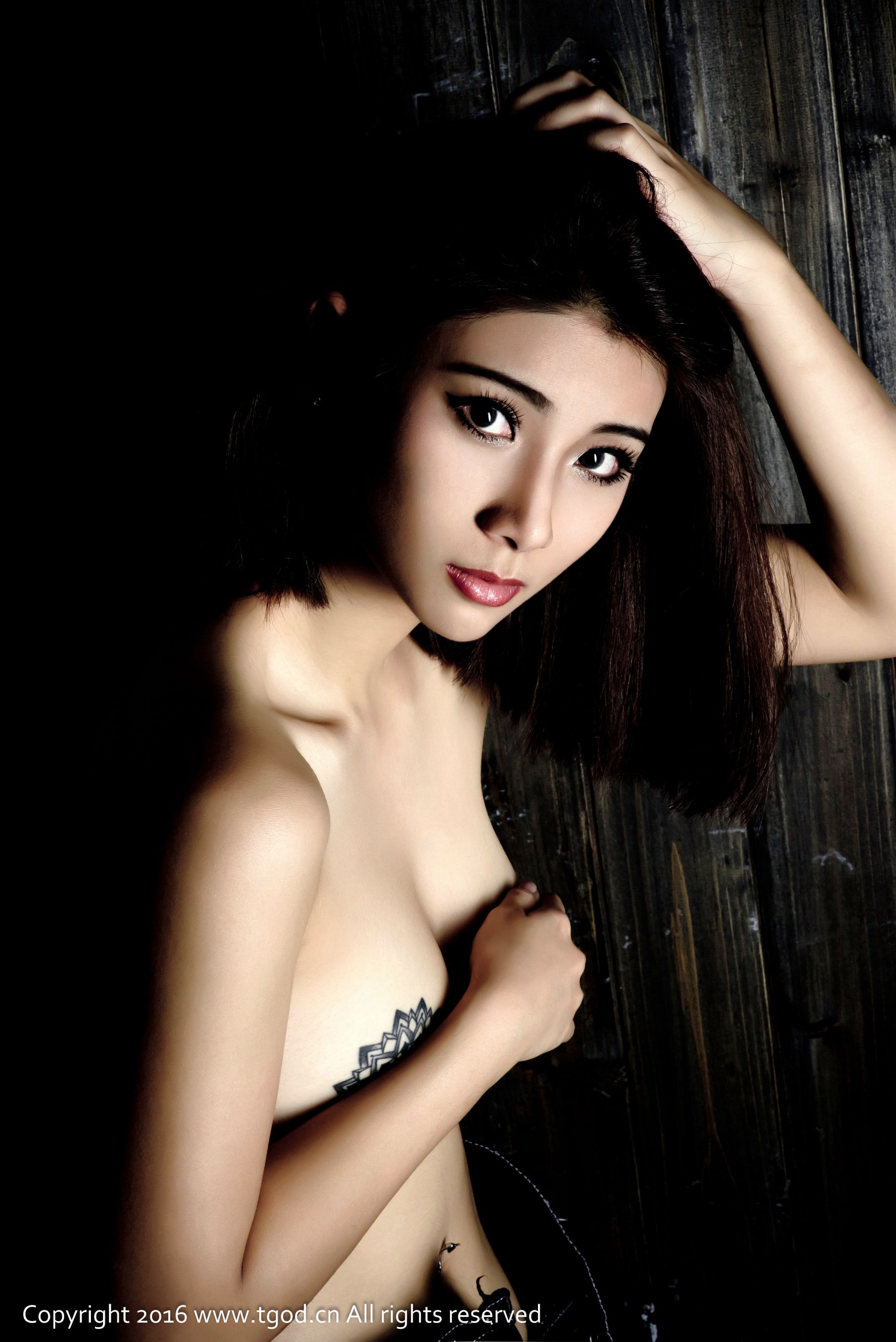 Lee小棠《迷恋纹身的女孩 原始的野性》 [推女神TGOD] 写真集63