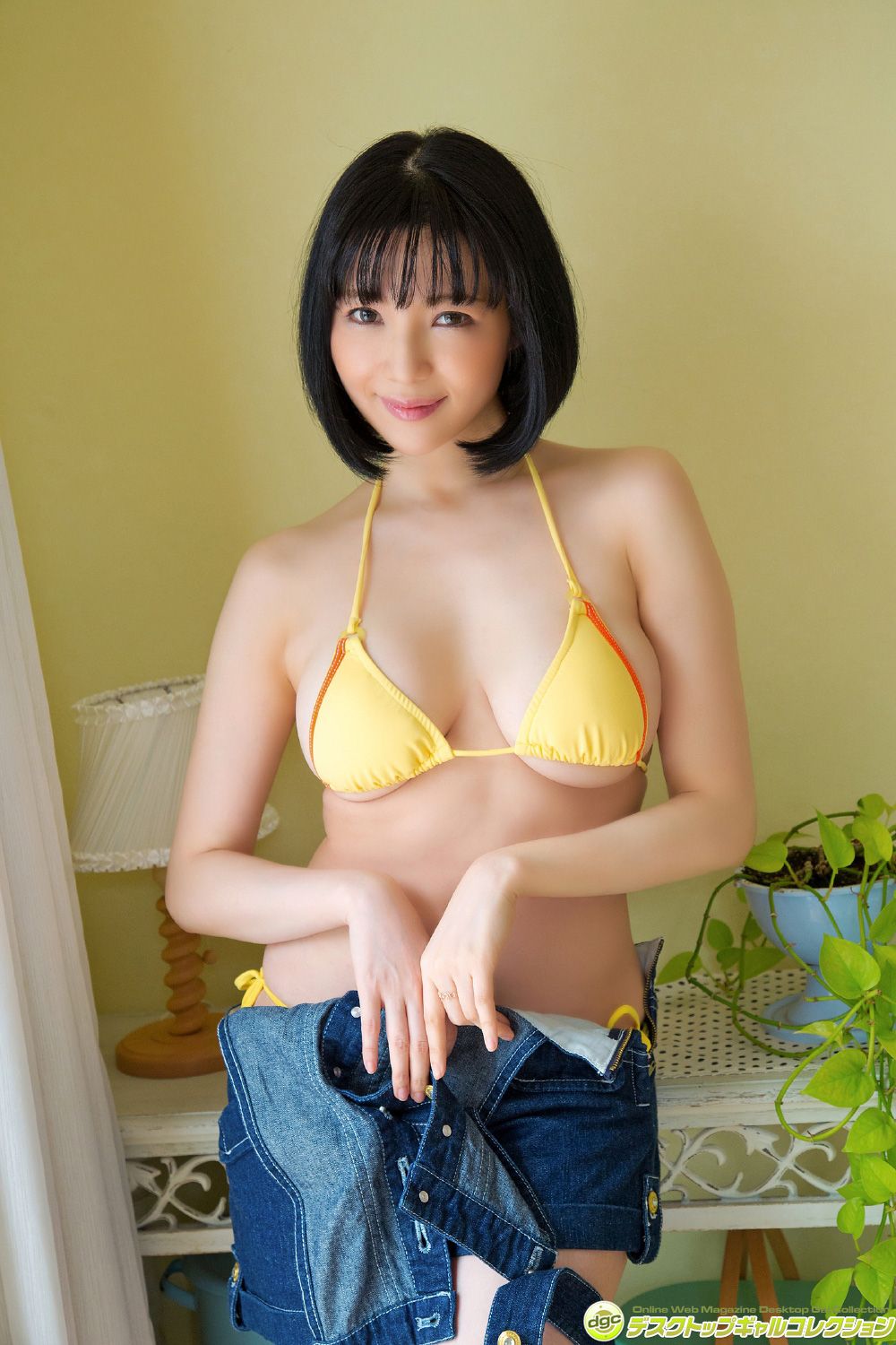 森下悠里《グラマラスで妖艶な雰囲気を醸すお姉さま！》写真集 [DGC] NO.1323