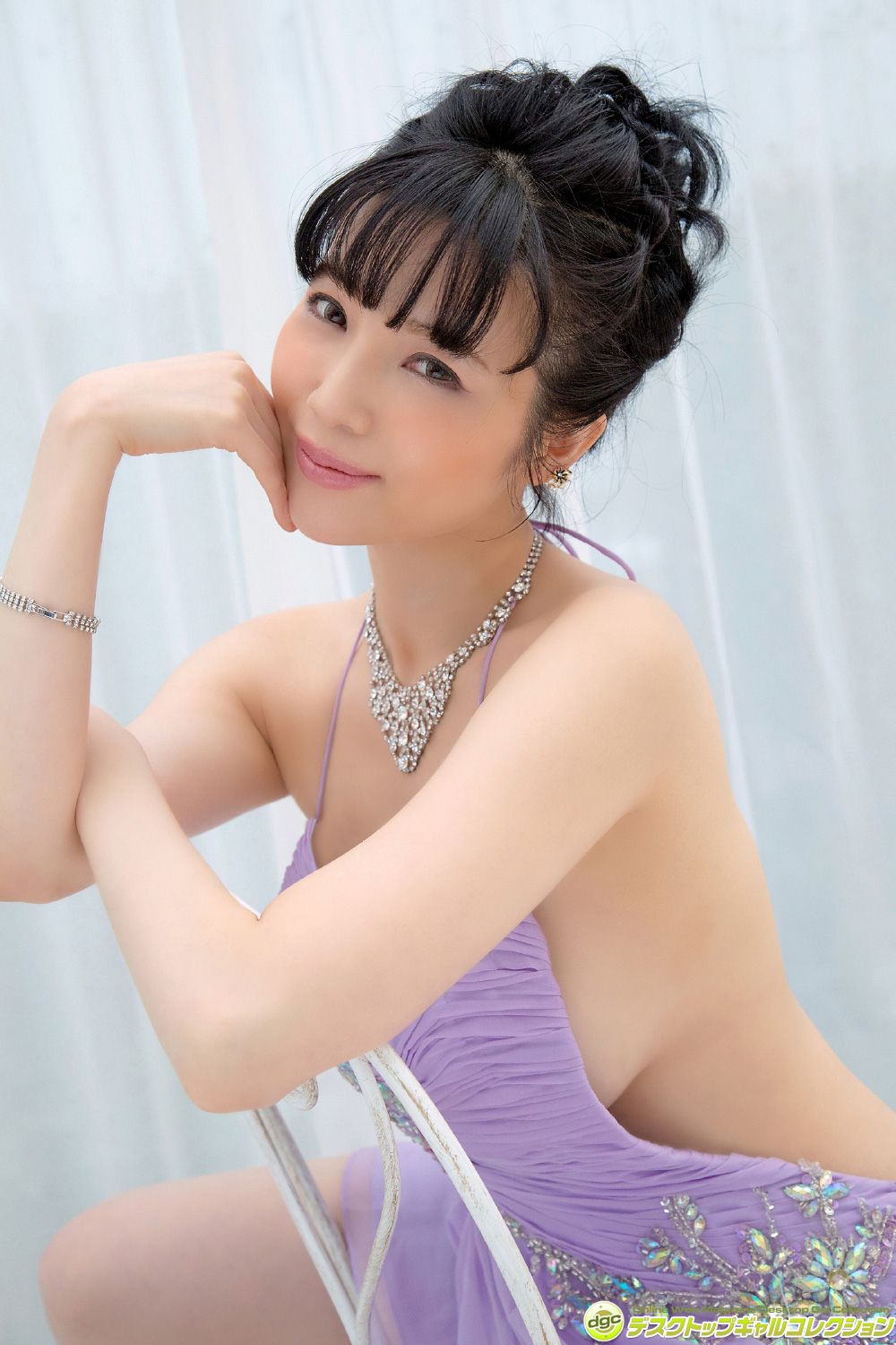 森下悠里《グラマラスで妖艶な雰囲気を醸すお姉さま！》写真集 [DGC] NO.1323