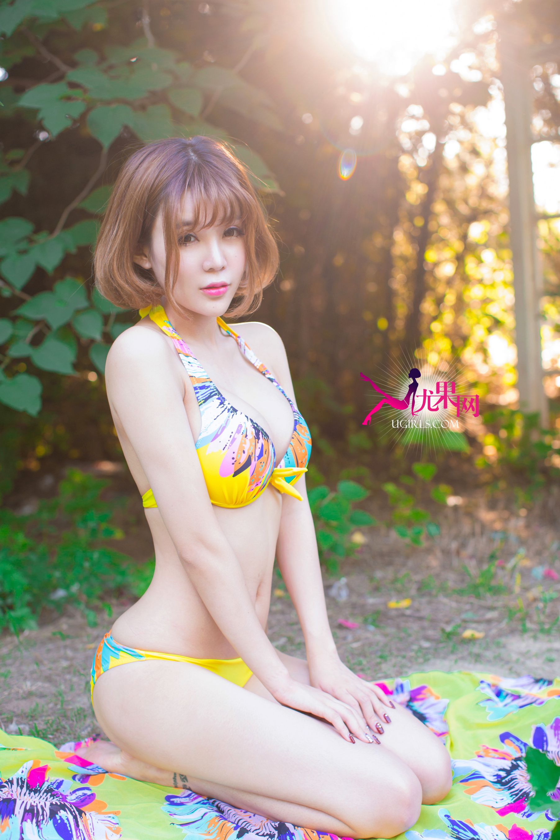 Alin《阳光边缘 明媚笑脸》写真集 [尤果网Ugirls] U100