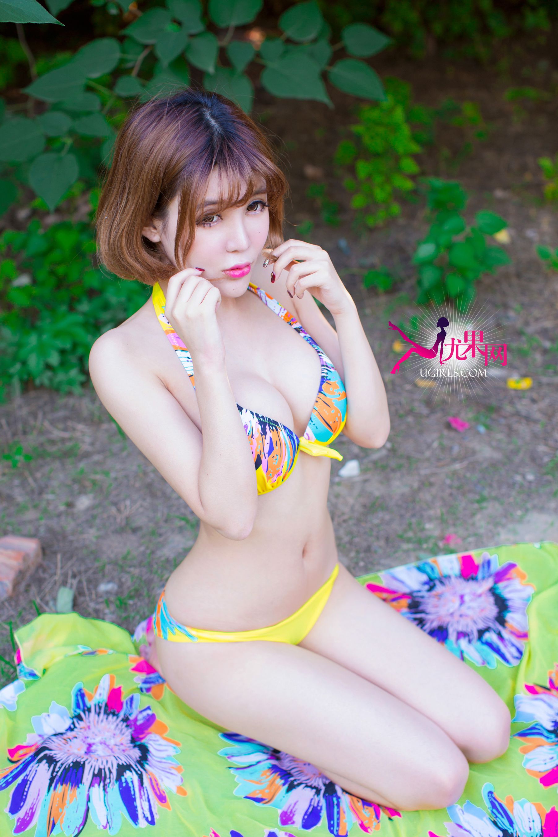 Alin《阳光边缘 明媚笑脸》写真集 [尤果网Ugirls] U100