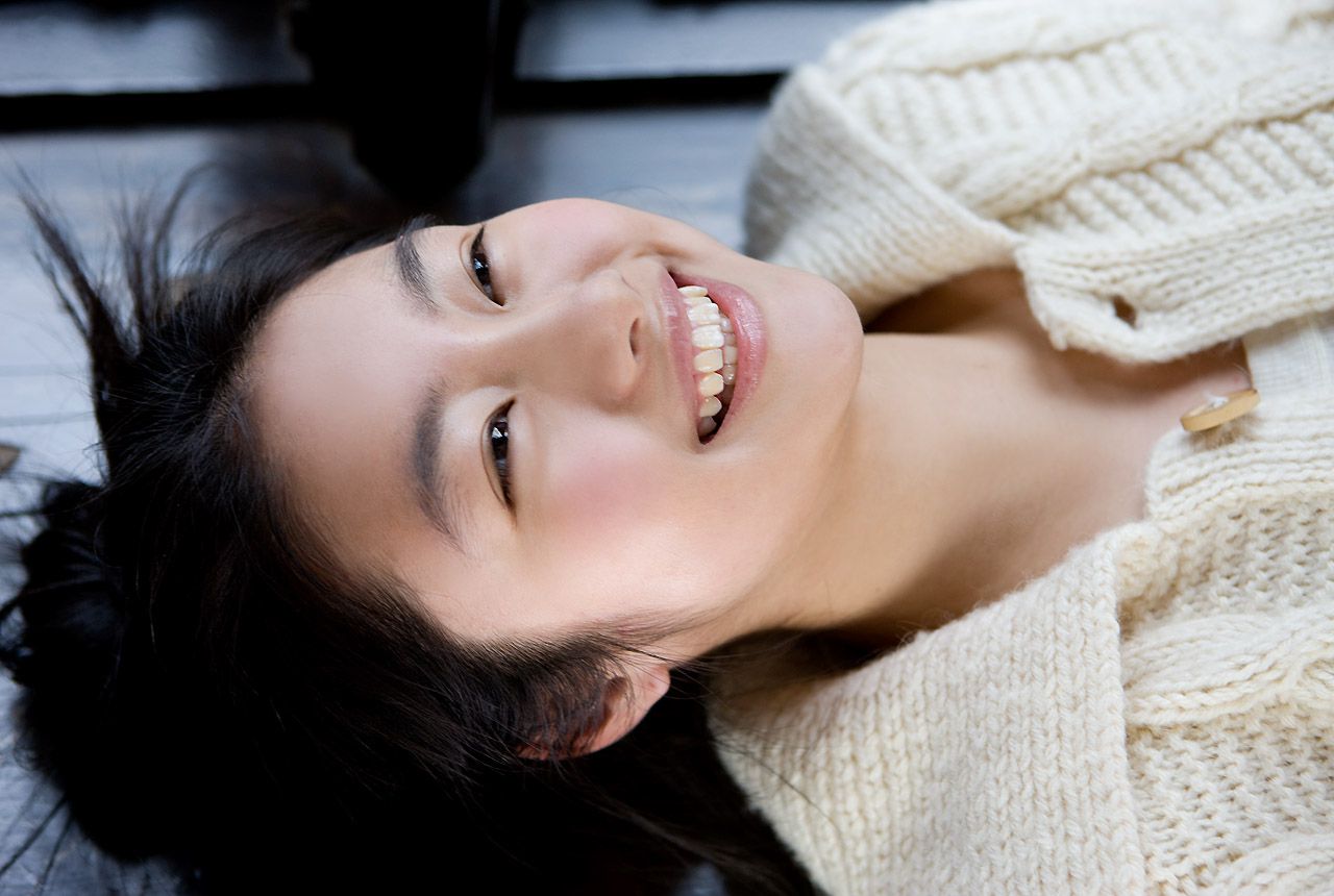 忽那汐里 Shiori Kutsuna 《Smile Again》 [Image.tv] 写真集