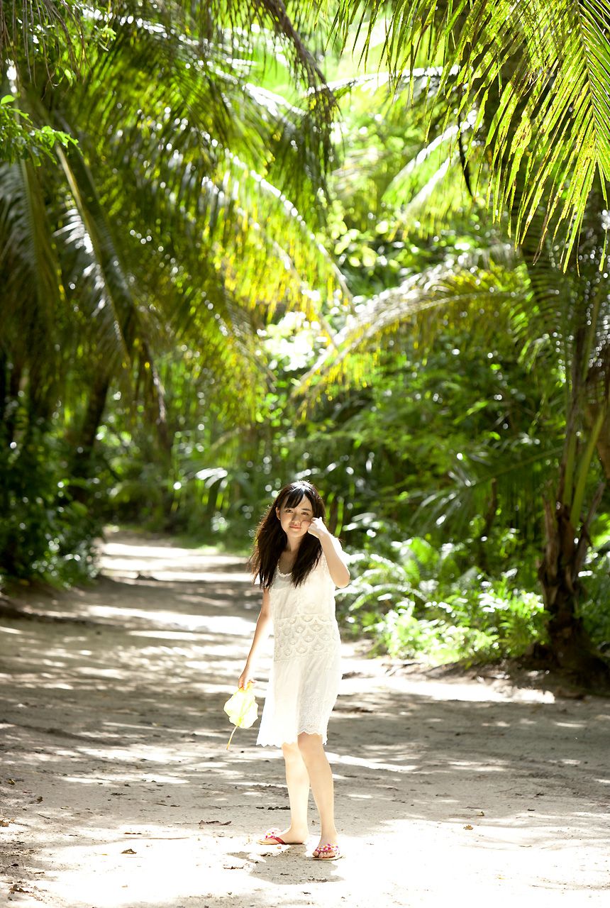 小島藤子《煌めく瞬間の中で》 [Image.tv] 写真集