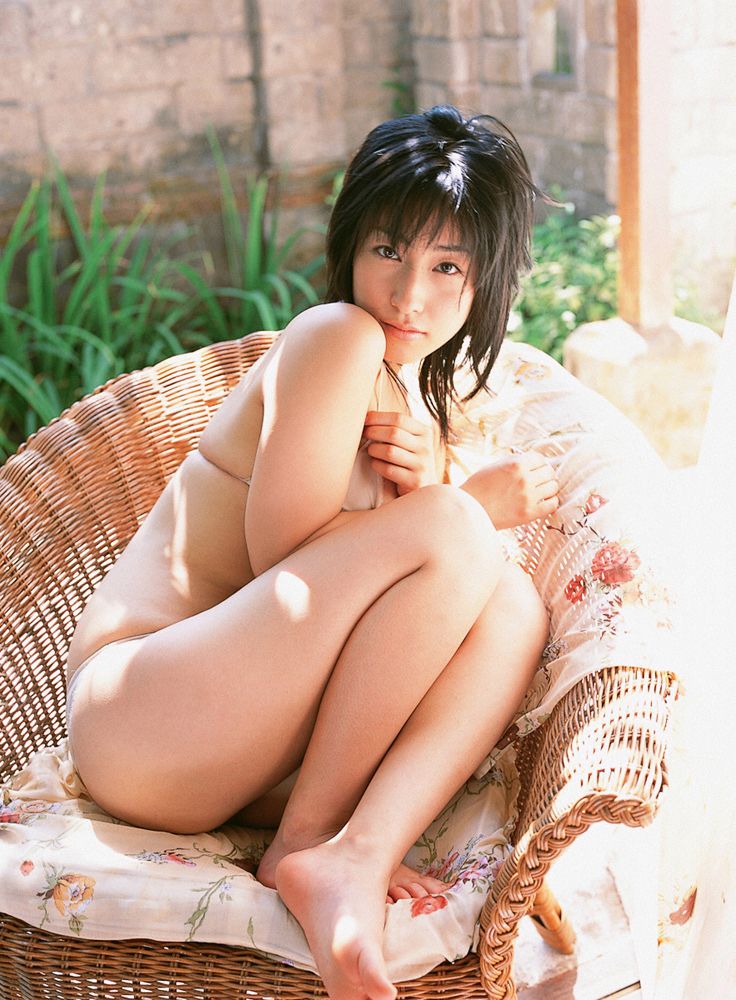 佐藤寛子《Dive Into Your Body》写真集 [YS Web] Vol.12748