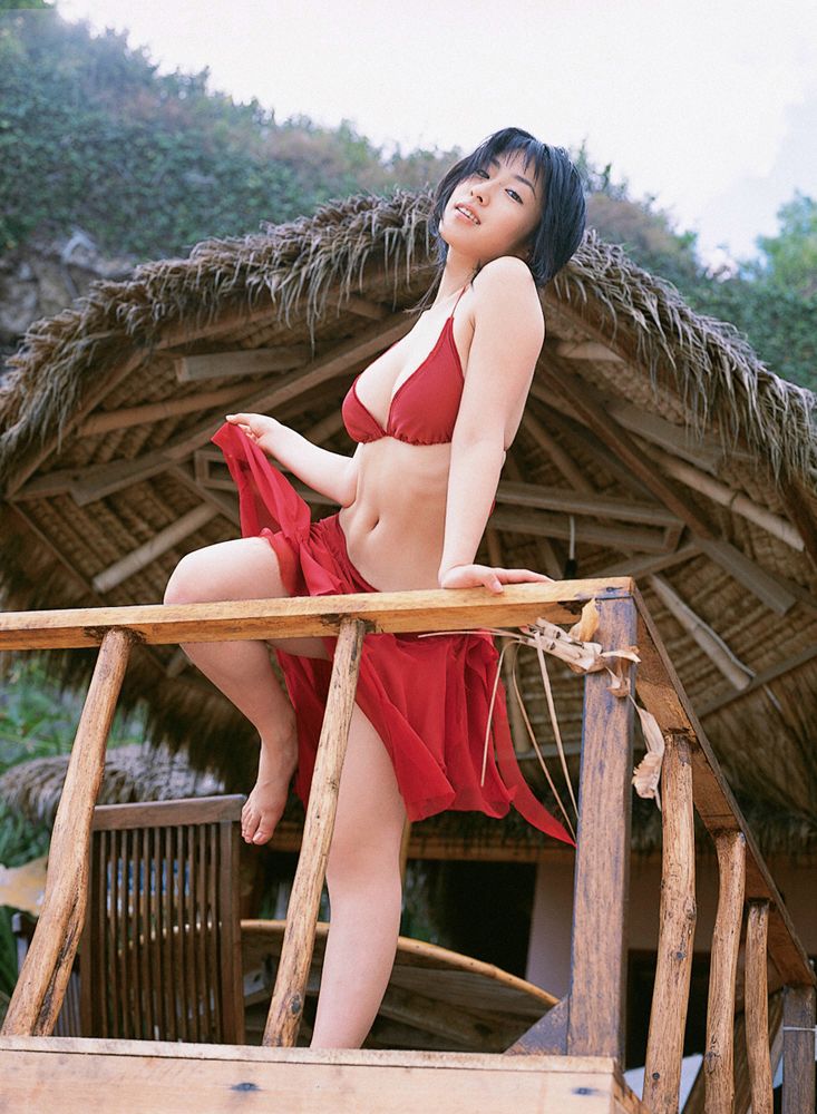 佐藤寛子《Dive Into Your Body》写真集 [YS Web] Vol.127