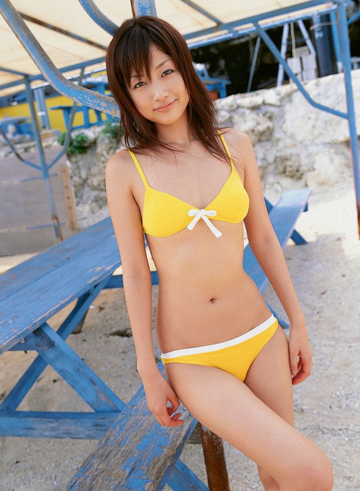 工藤里纱《Queen of Smile》写真集 [YS Web] Vol.164