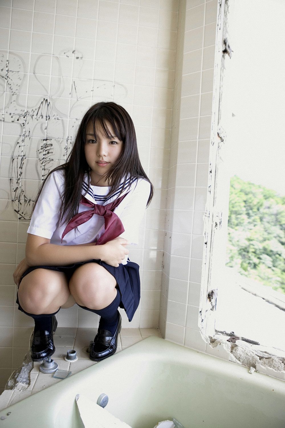 篠崎愛《Good Love》写真集 [YS Web] Vol.335