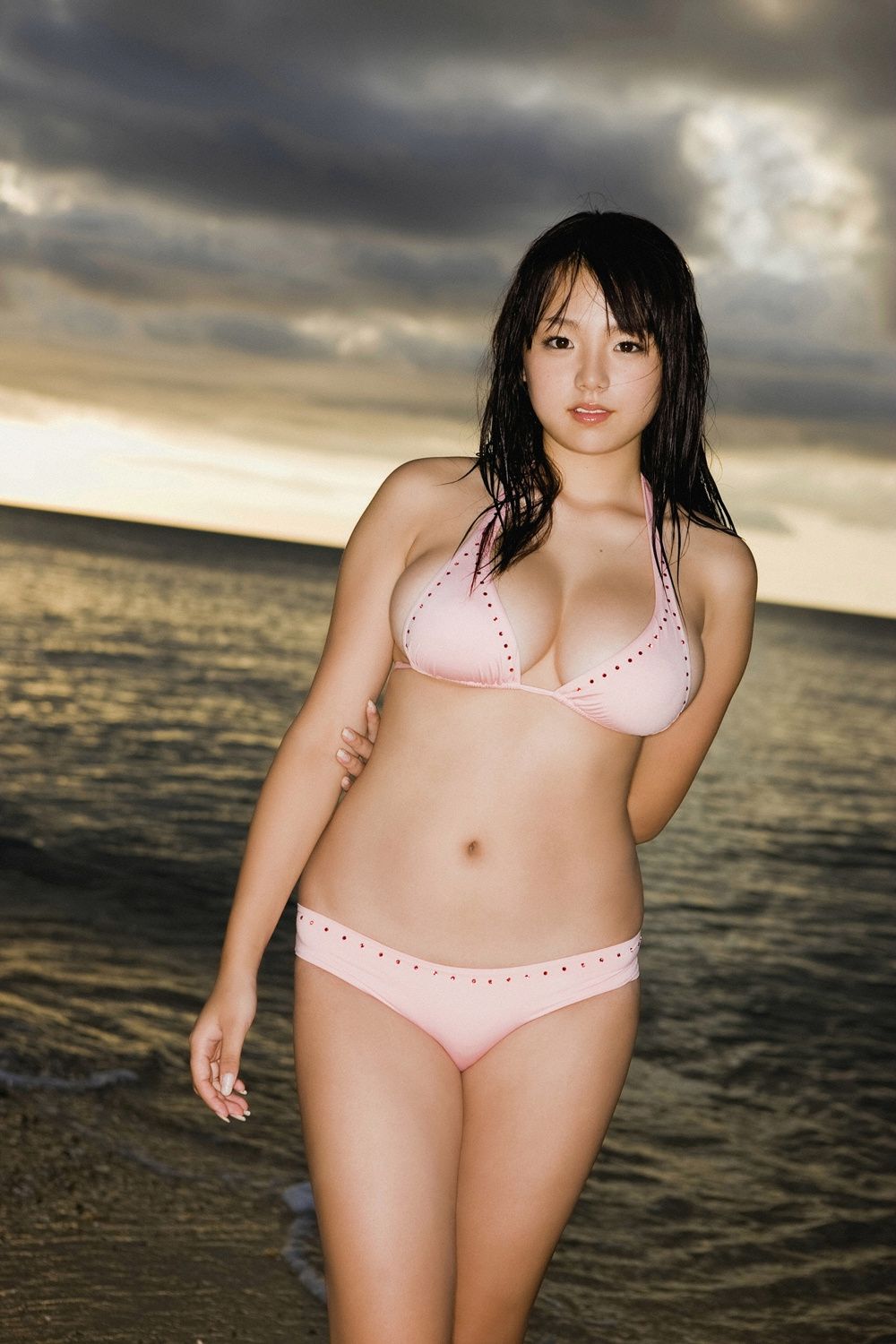 篠崎愛《Good Love》写真集 [YS Web] Vol.335