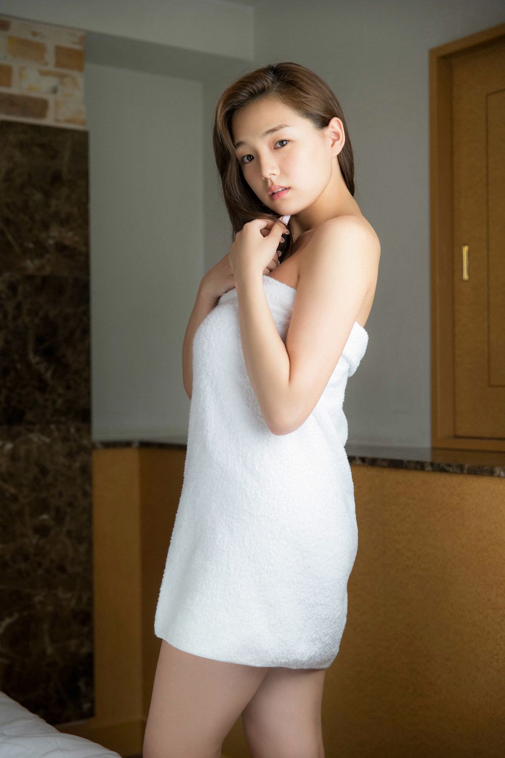 篠崎愛《あっためて･･･あげる》写真集 [YS Web] Vol.682