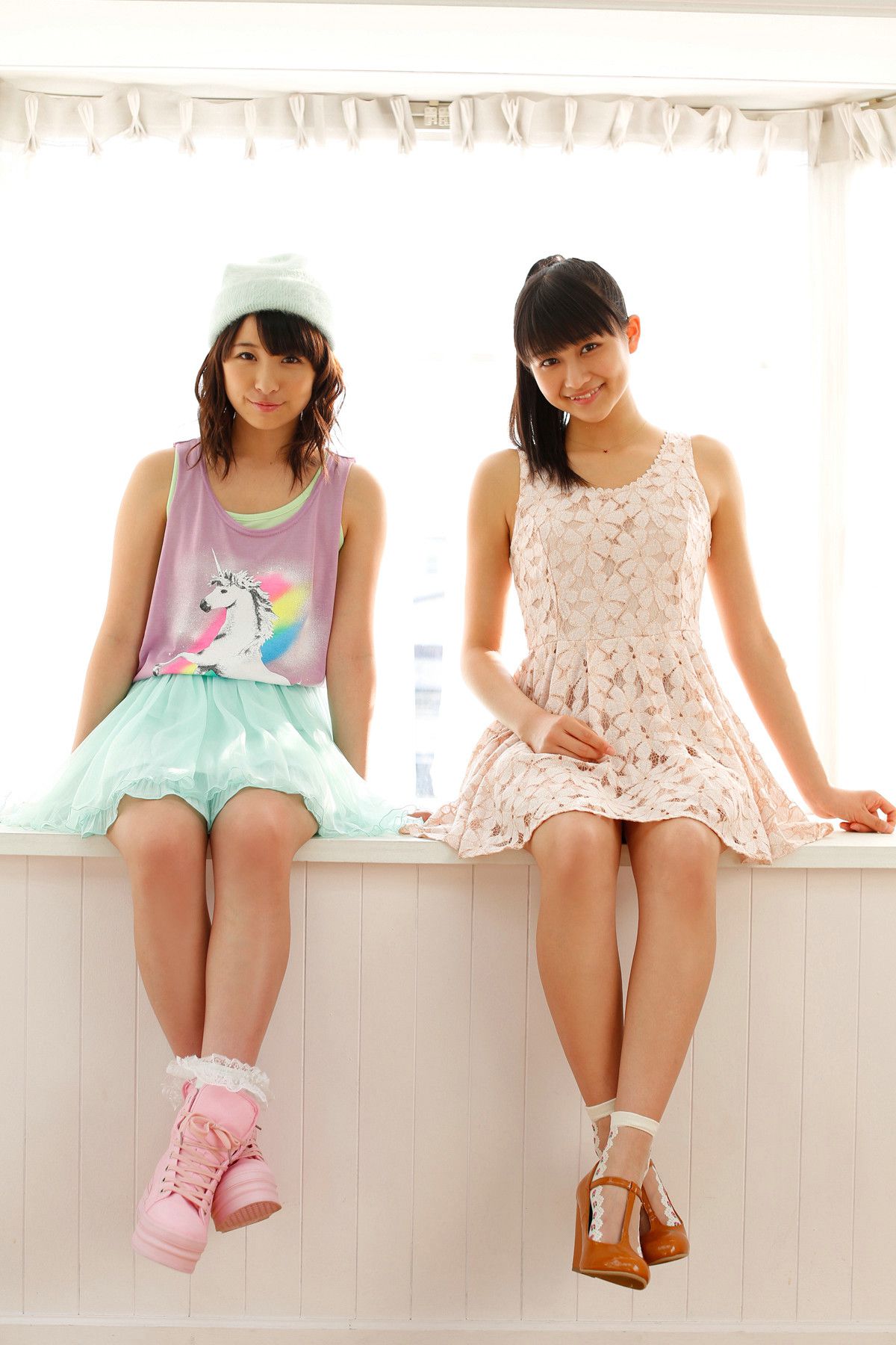 Ayaka Wada 和田彩花 、 Kanon Fukuda 福田花音 [Hello! Project Digital Books] Vol.111 写真集57