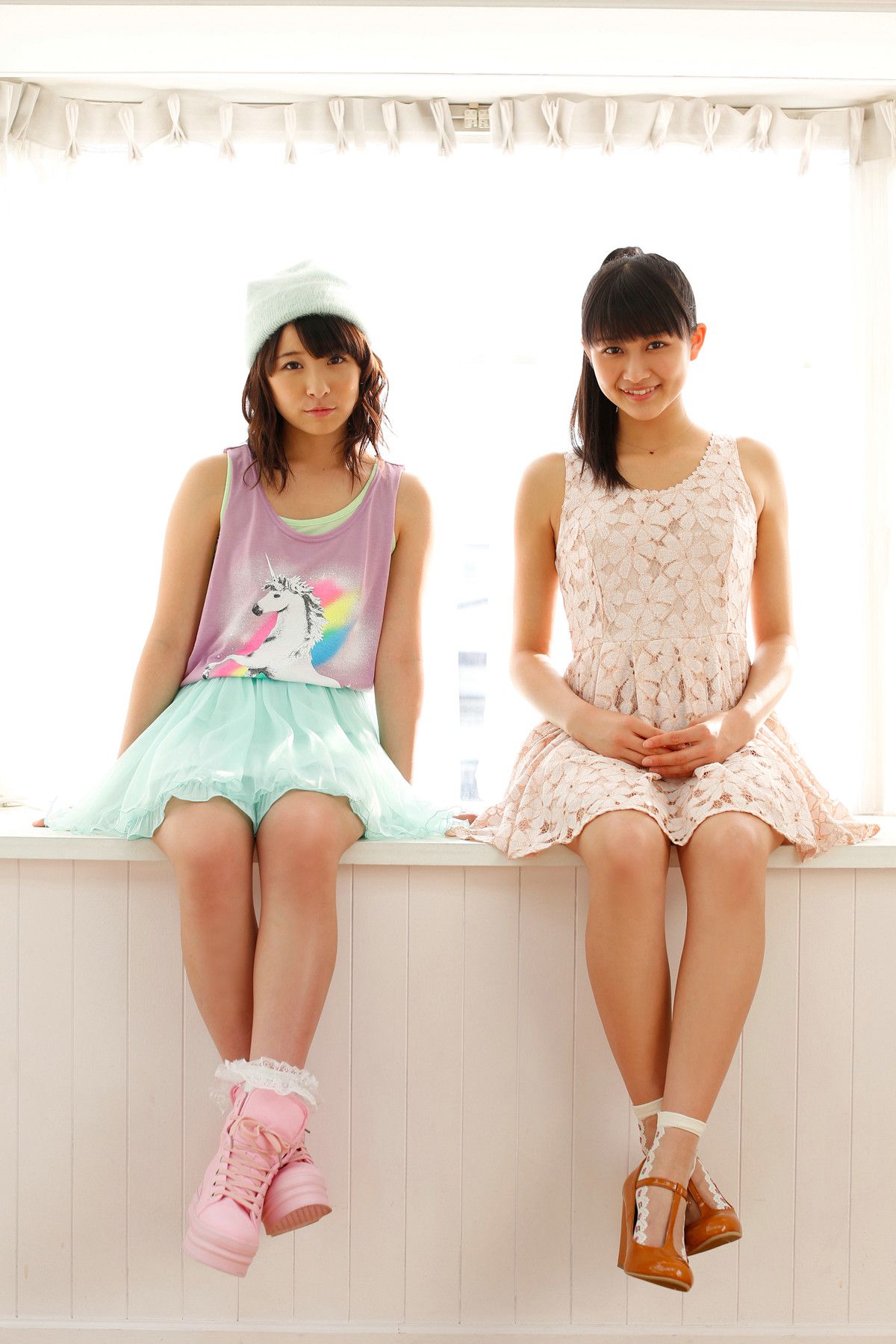 Ayaka Wada 和田彩花 、 Kanon Fukuda 福田花音 [Hello! Project Digital Books] Vol.111 写真集58