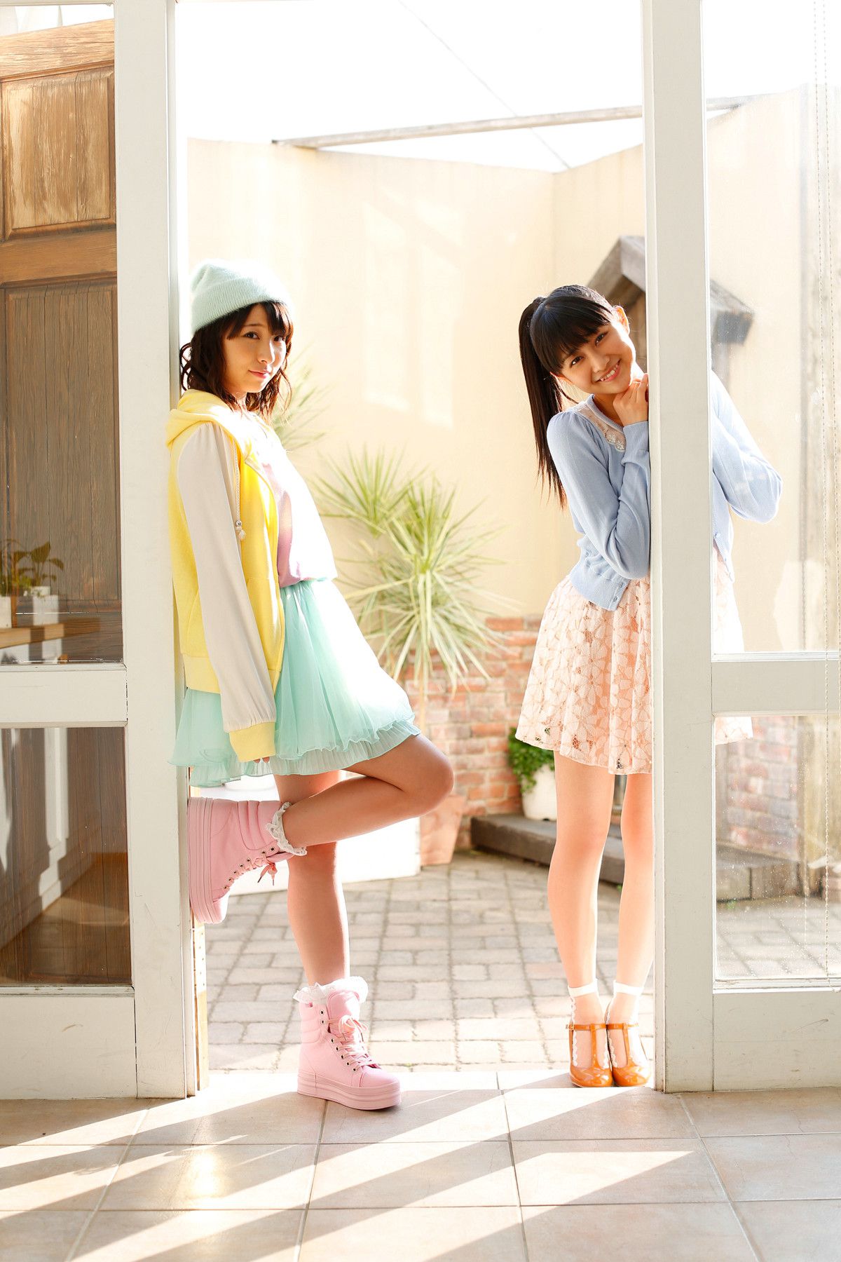 Ayaka Wada 和田彩花 、 Kanon Fukuda 福田花音 [Hello! Project Digital Books] Vol.111 写真集61