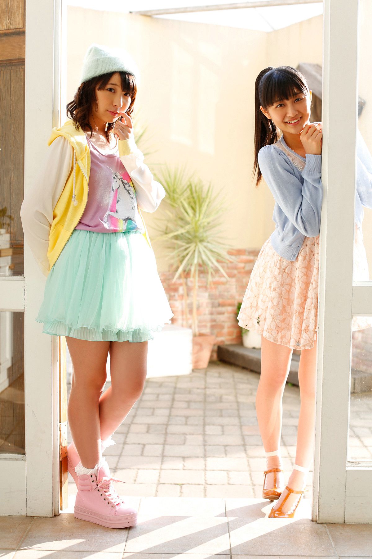 Ayaka Wada 和田彩花 、 Kanon Fukuda 福田花音 [Hello! Project Digital Books] Vol.111 写真集64