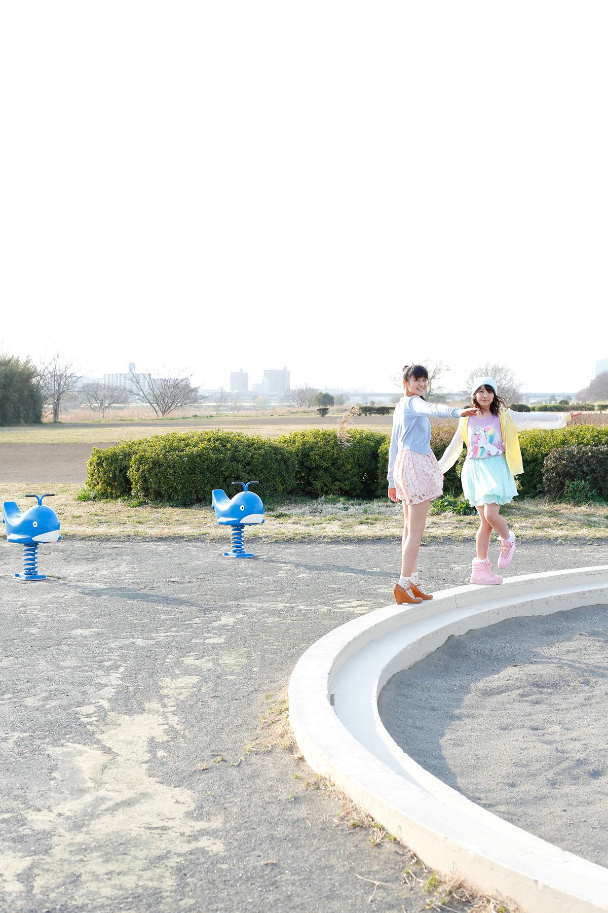 Ayaka Wada 和田彩花 、 Kanon Fukuda 福田花音 [Hello! Project Digital Books] Vol.111 写真集77