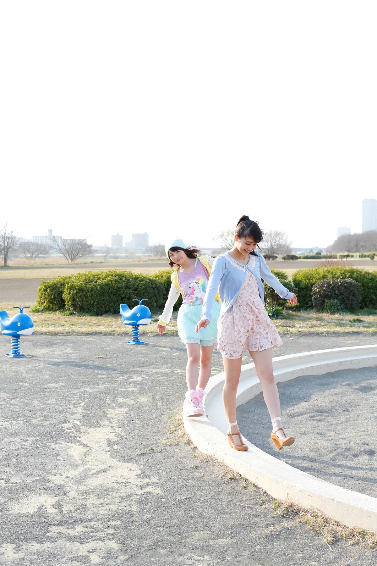 Ayaka Wada 和田彩花 、 Kanon Fukuda 福田花音 [Hello! Project Digital Books] Vol.111 写真集78