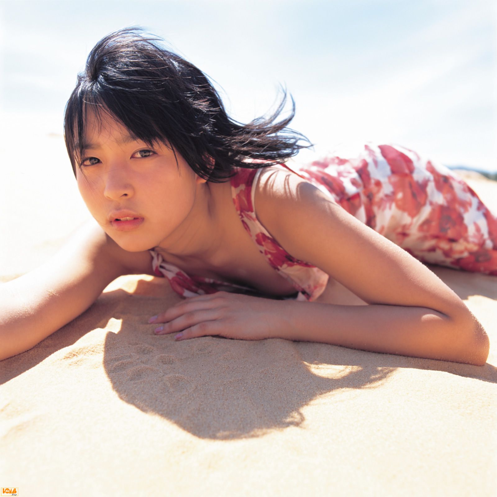 黒川芽以《Nina – Special Wallpaper》 写真集 [Bomb.TV] 2004年12月刊 32