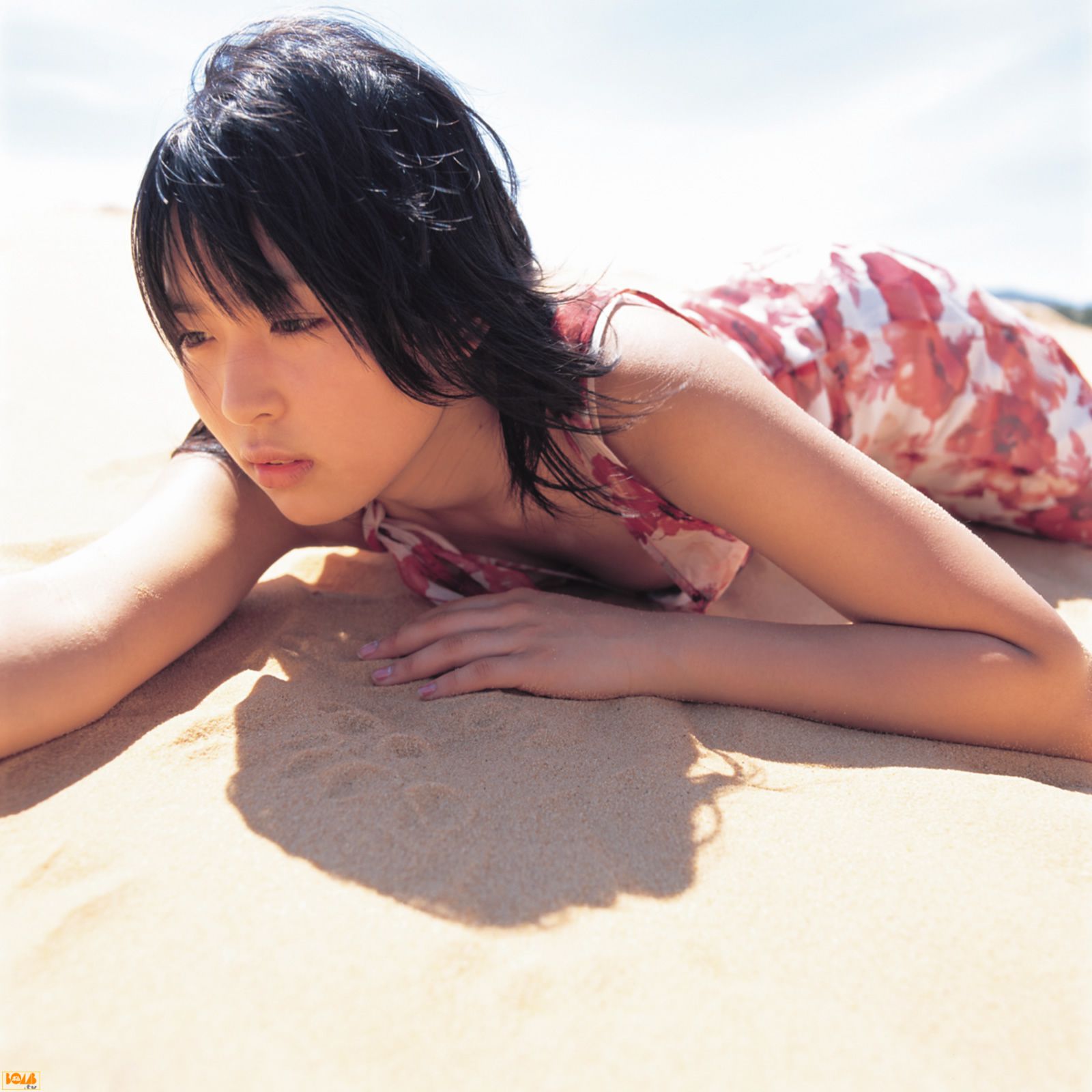 黒川芽以《Nina – Special Wallpaper》 写真集 [Bomb.TV] 2004年12月刊 34