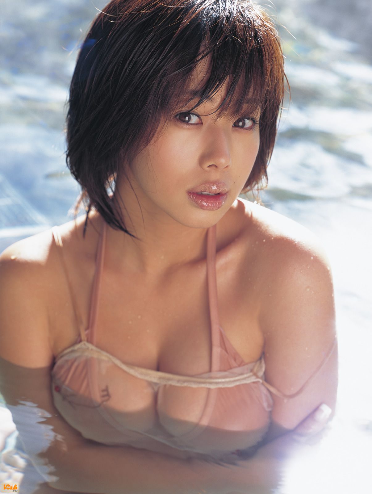 [Bomb.TV] 2005年04月刊 Waka Inoue 井上和香 写真集30