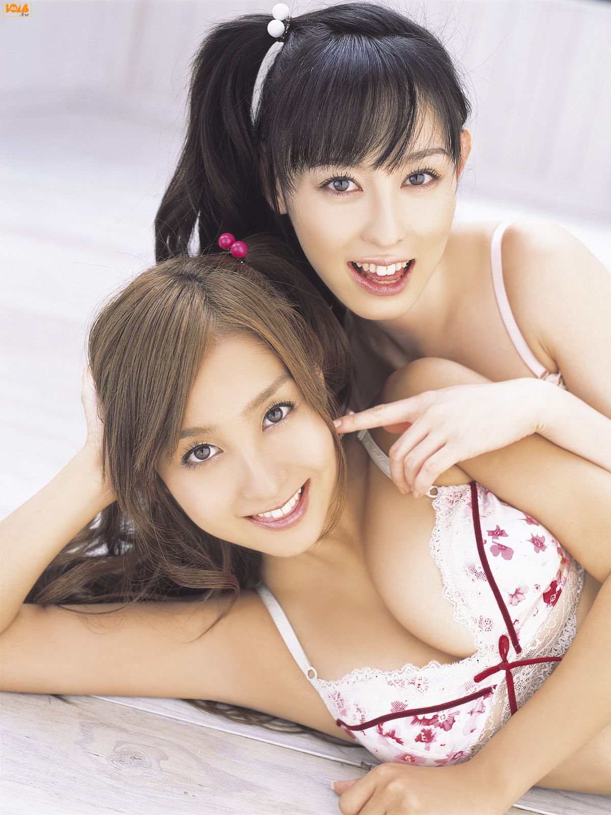 [Bomb.TV] 2007年10月刊 秋山莉奈 & 木口亜矢 写真集66