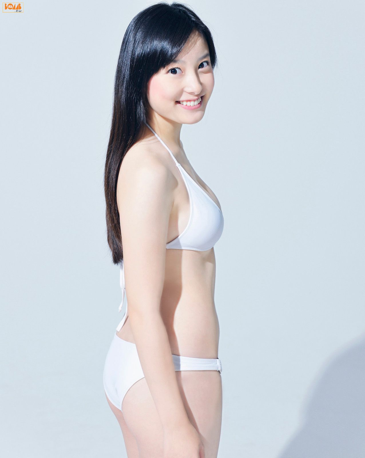 《Next Bikini 次世代ビ♥キ♥ニ》 写真集 [Bomb.TV] 2010年11月刊 24