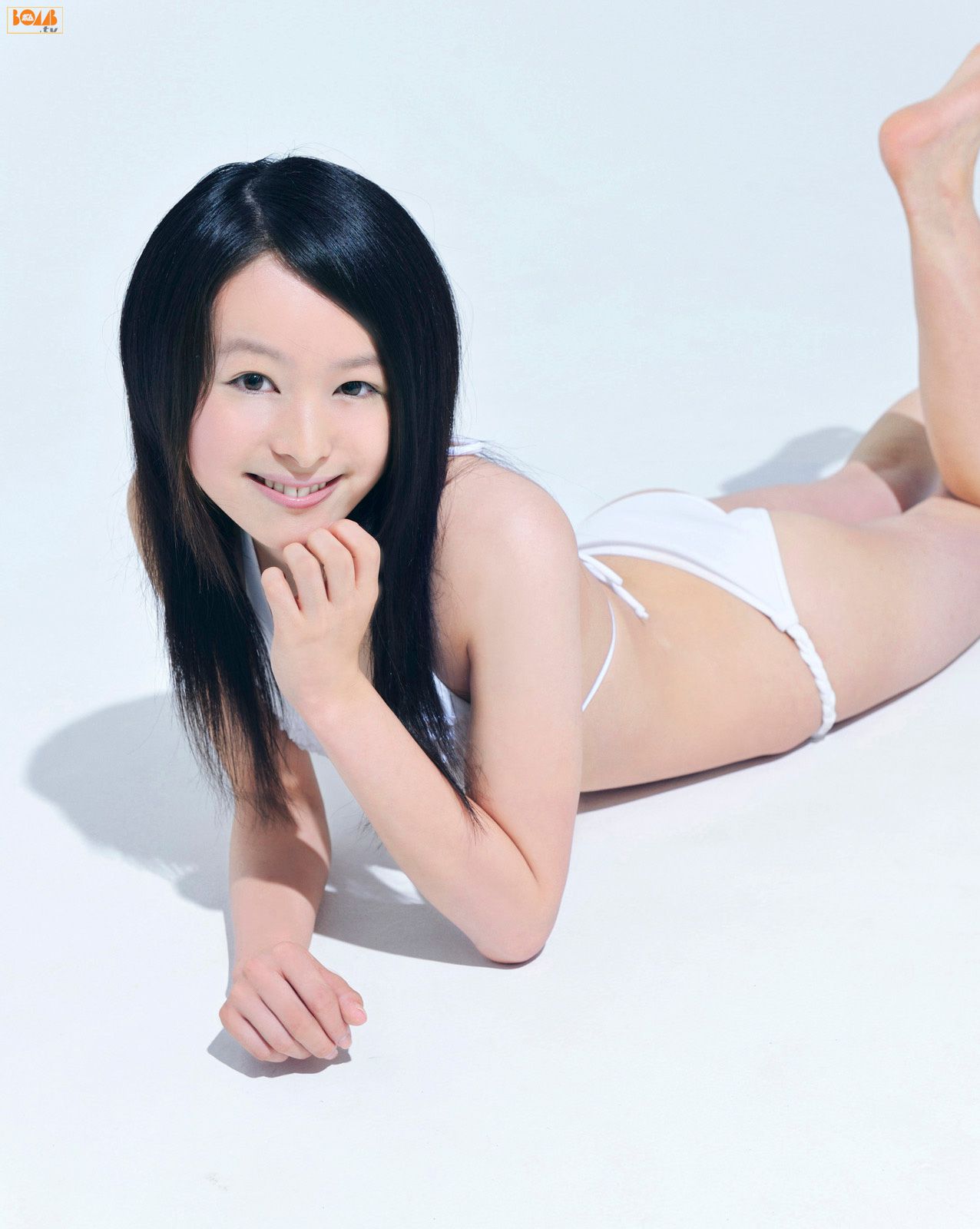 《Next Bikini 次世代ビ♥キ♥ニ》 写真集 [Bomb.TV] 2010年11月刊