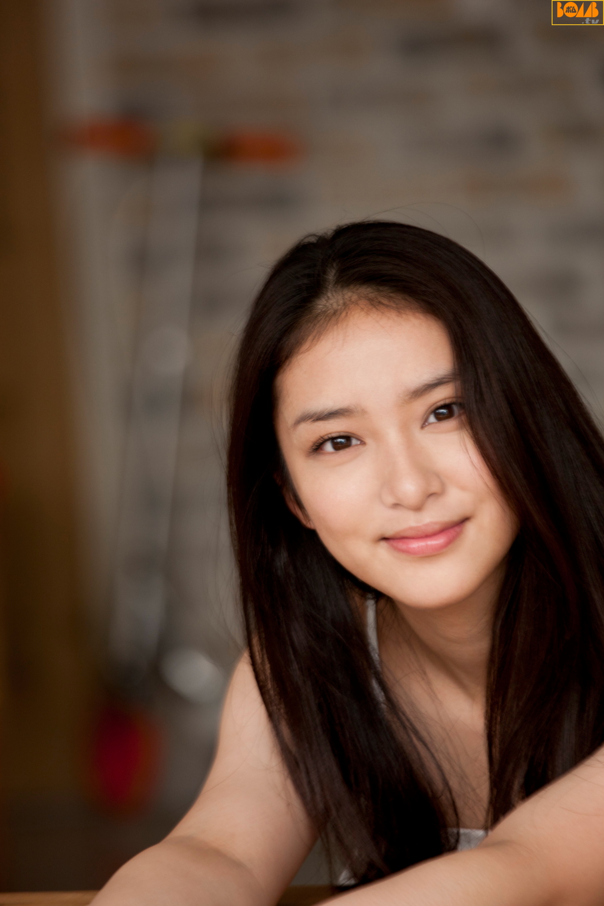 [Bomb.TV] 2012年02月号 武井咲 Emi Takei 写真集11