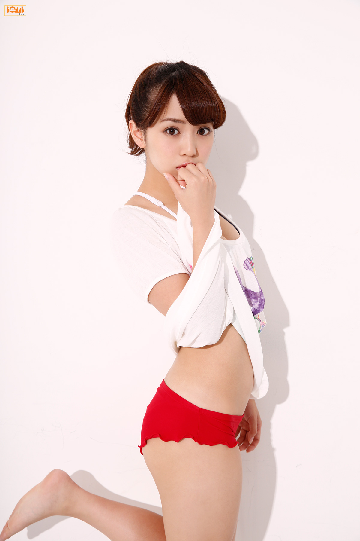 奥仲麻琴《Let's fly まこっちゃん!》 写真集 [Bomb.TV] 2015年01月号 32