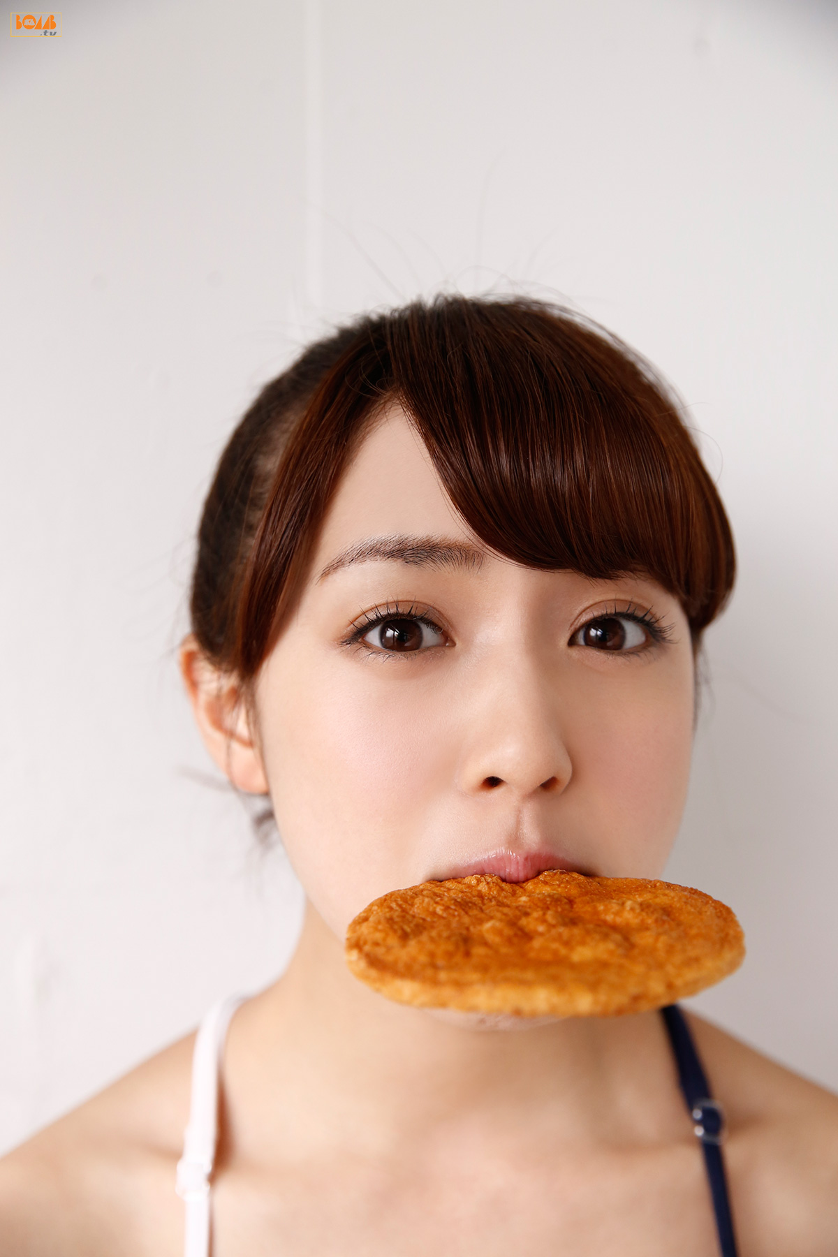 奥仲麻琴《Let's fly まこっちゃん!》 写真集 [Bomb.TV] 2015年01月号 58