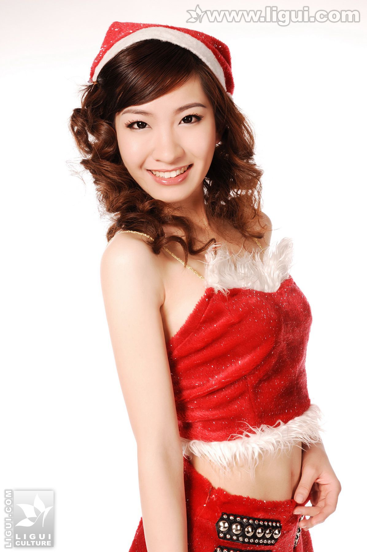 [丽柜LiGui] Model 小雪《祝大家圣诞快乐！》丝足写真图片3
