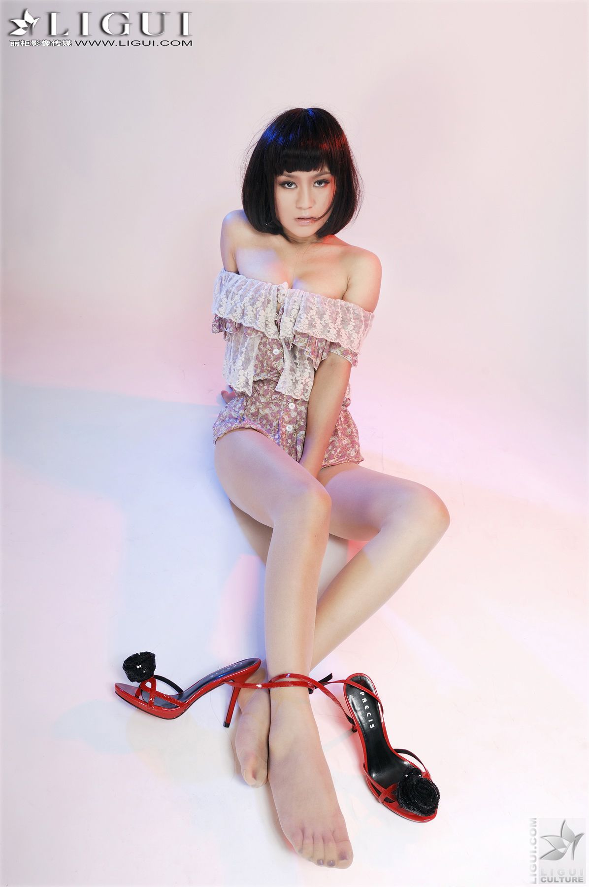 Model 英子《魅惑的演绎，甜美的视觉》 [丽柜LiGui] 美腿玉足写真图片43
