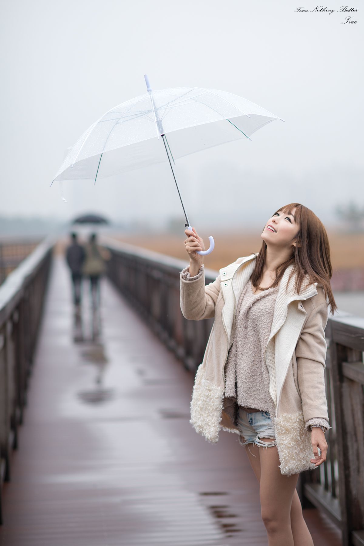 极品韩国美女李恩慧《下雨天街拍》 写真集29