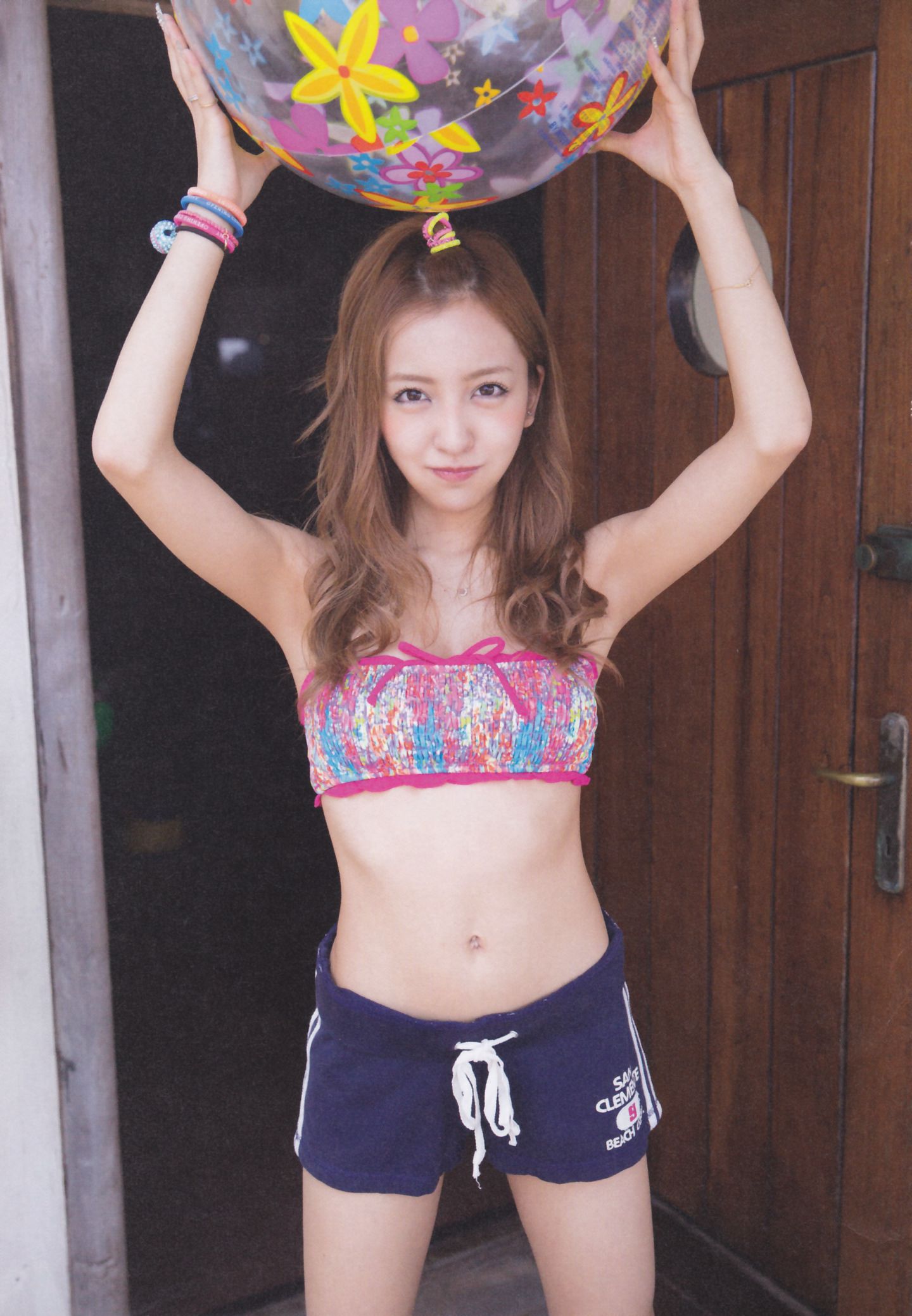 板野友美 AKB48卒業記念《Tomochin ともちん》写真集  36