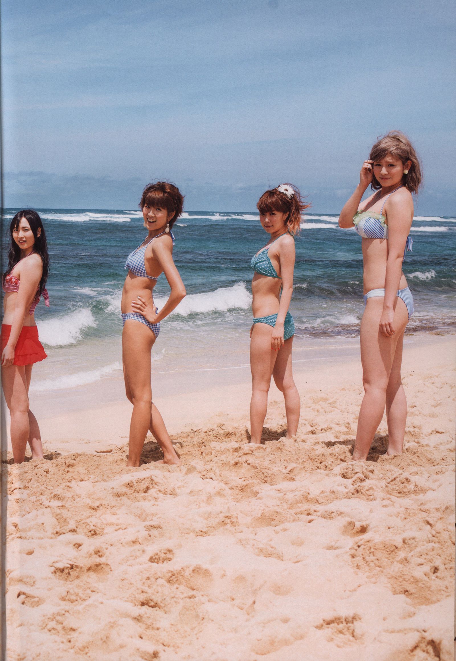 Alo Hello! Berryz 工房 Photobook 2013 [PB写真集]21