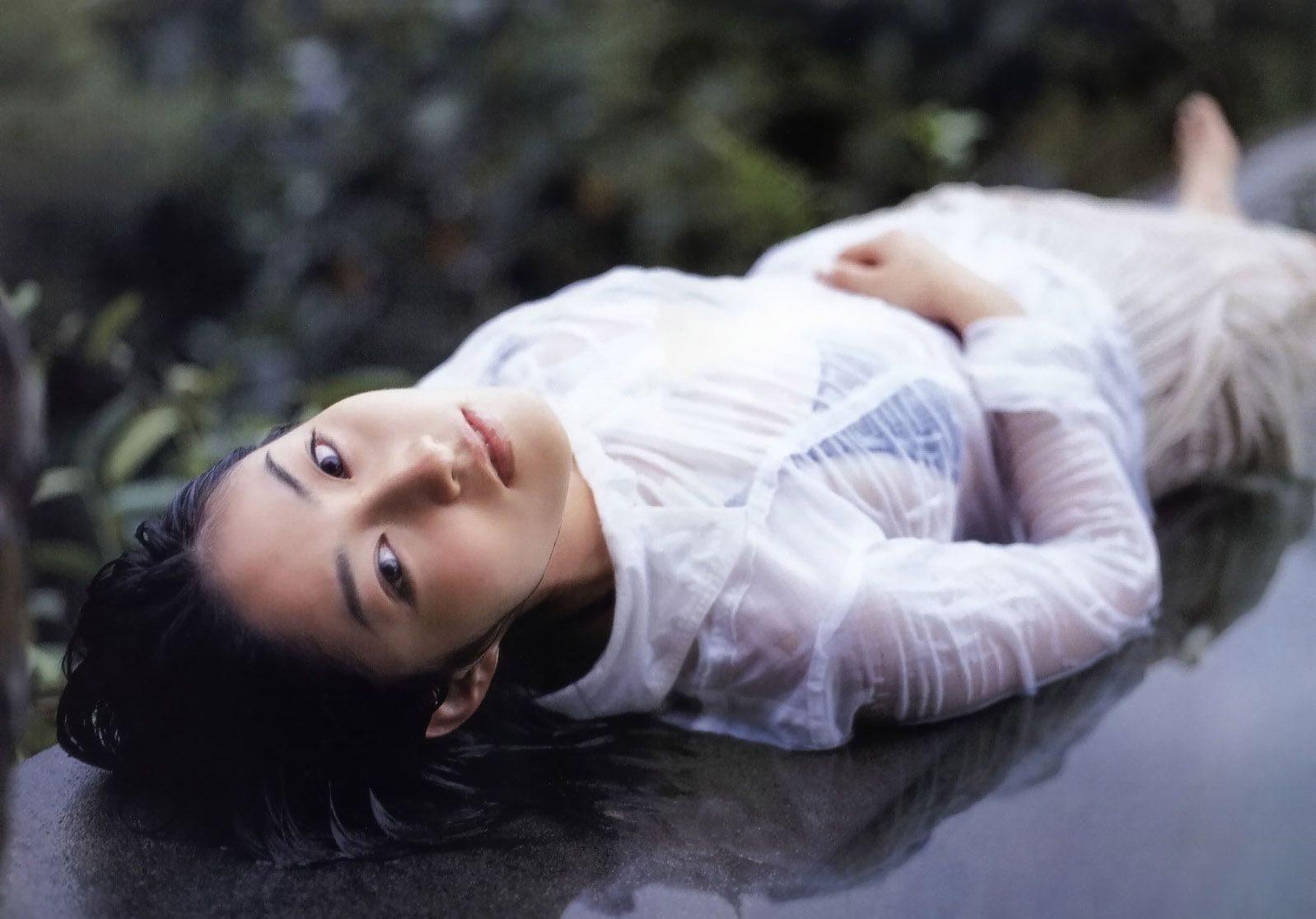 佐藤寛子《情熱 》(見開連結済) [PhotoBook写真集] 7