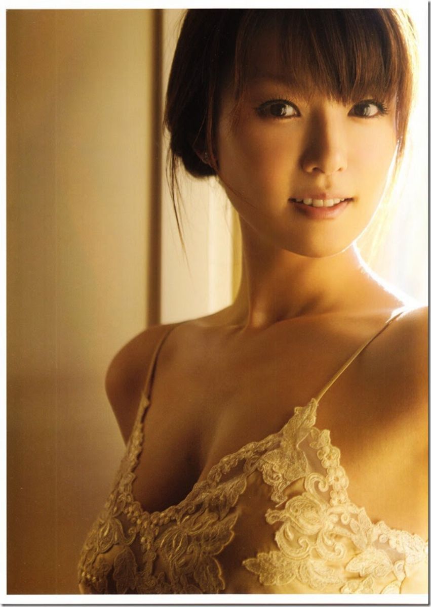 深田恭子 《(un)touch》 [Photo Book] 写真集24