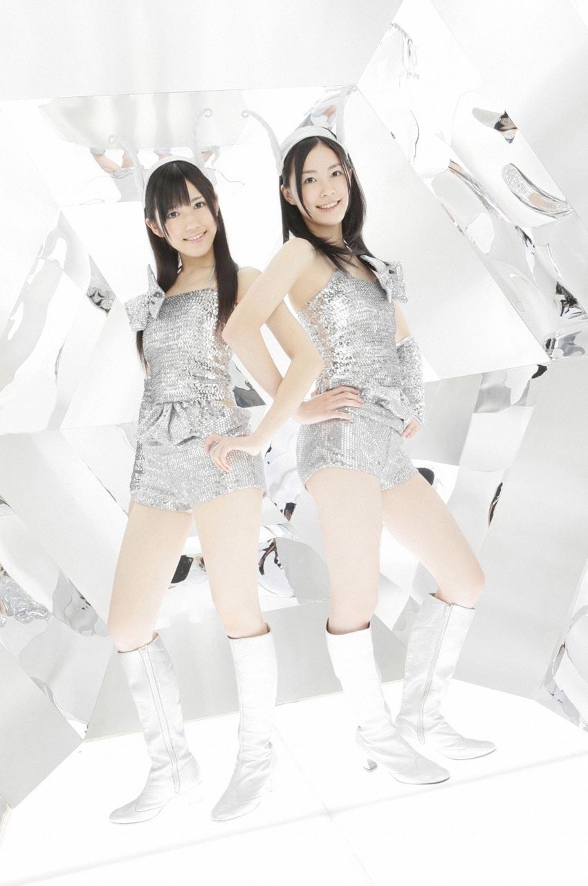 AKB48《WORLD GIRLS》 [VYJ] 写真集2