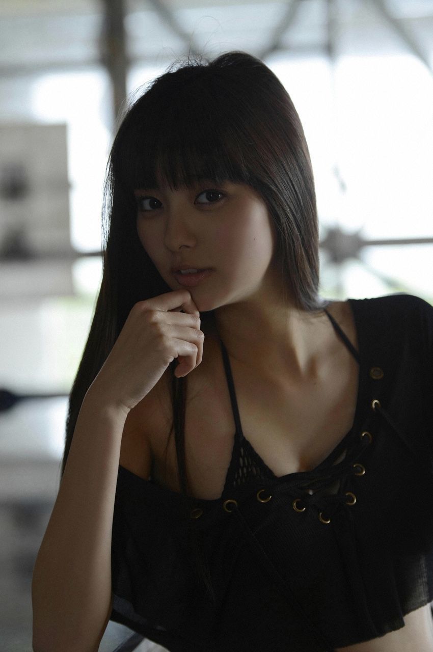 新川優愛《美しすぎる彼女に一目惚れ》 [WPB-net] No.157 写真集8