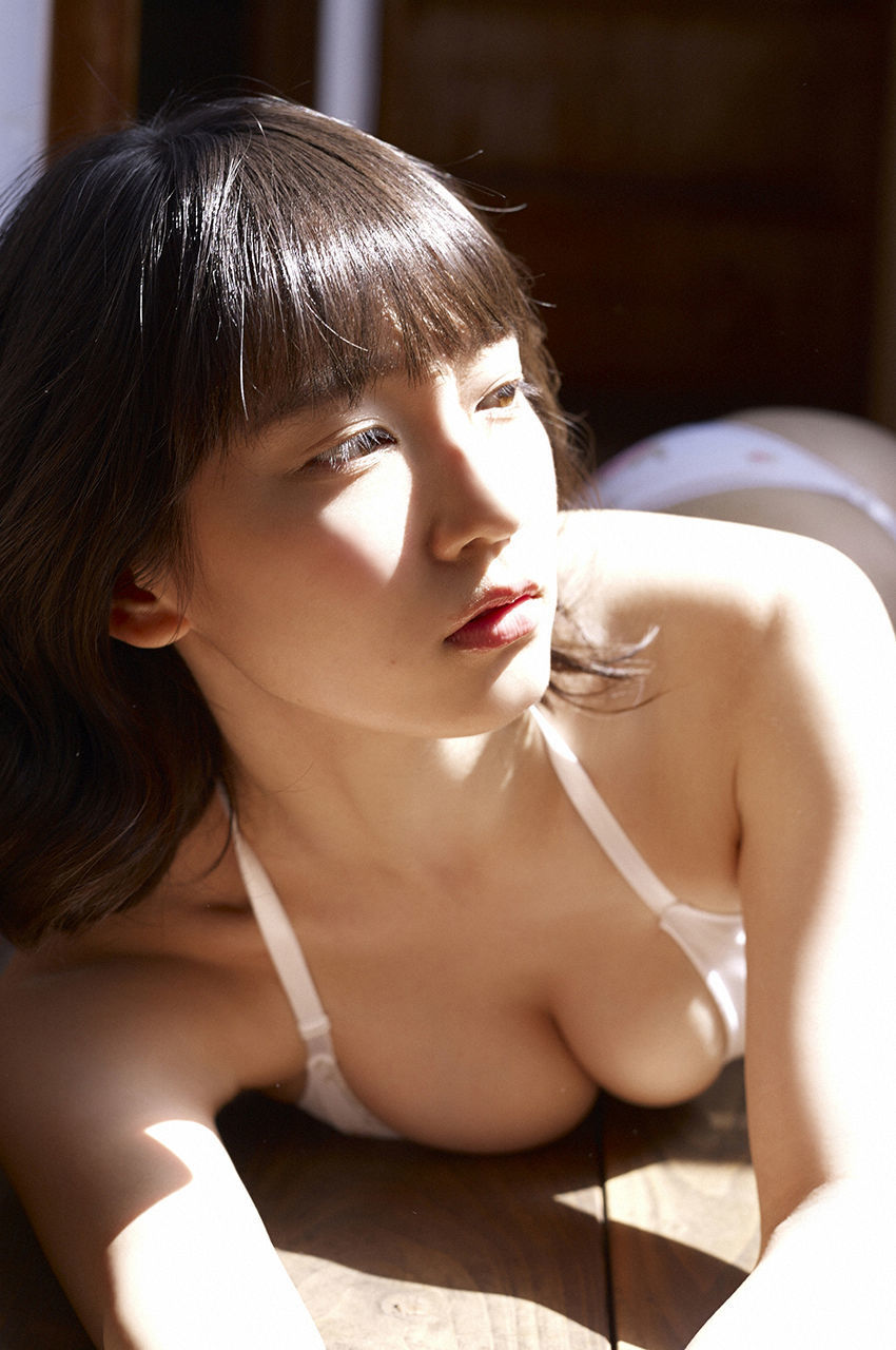 吉岡里帆《遠い記憶》 [WPB-net] No.183 写真集17