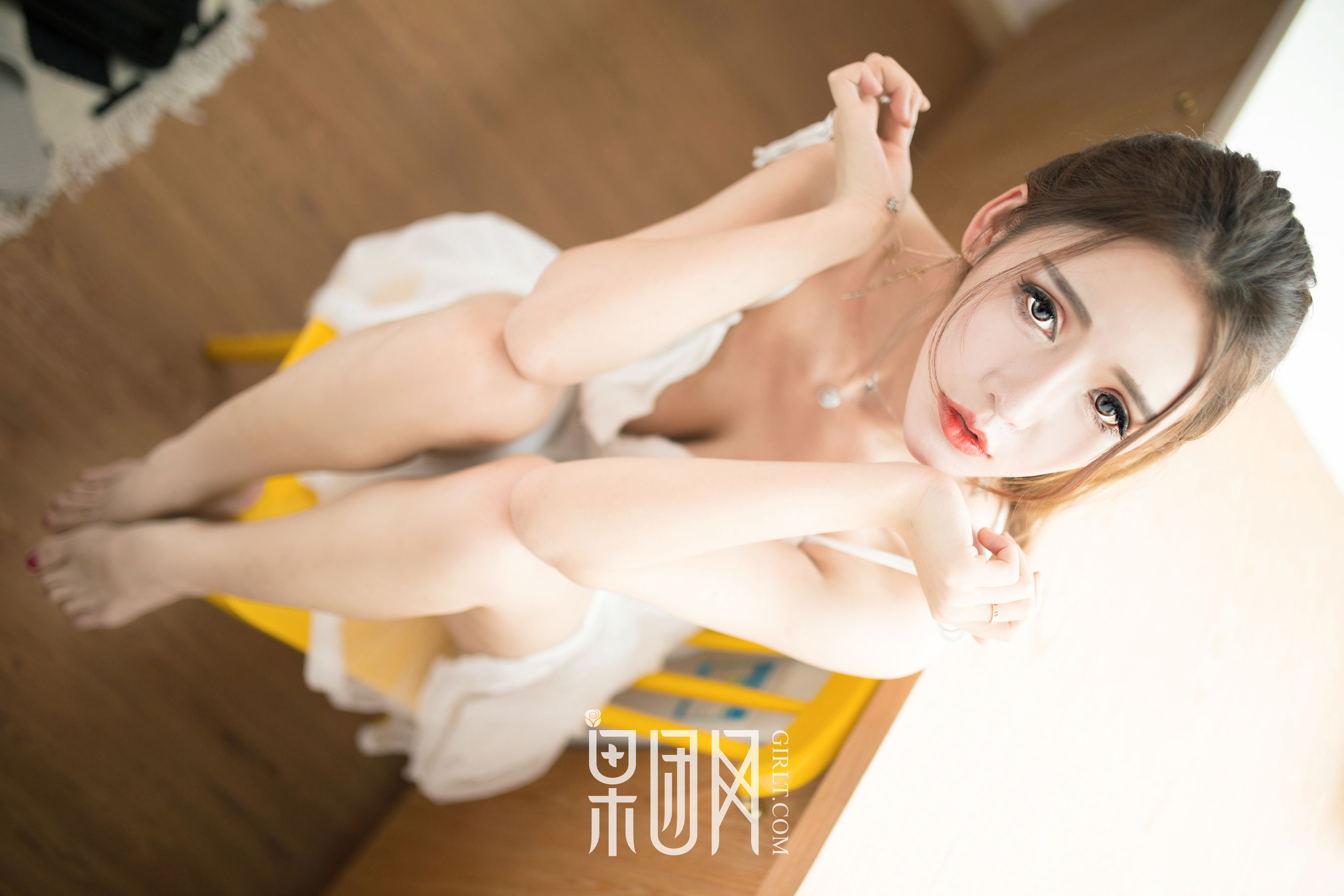 Lunana-lee《爆乳萝莉 尺度全开阳台大玩露出》 [果团网Girlt] No.011 写真集