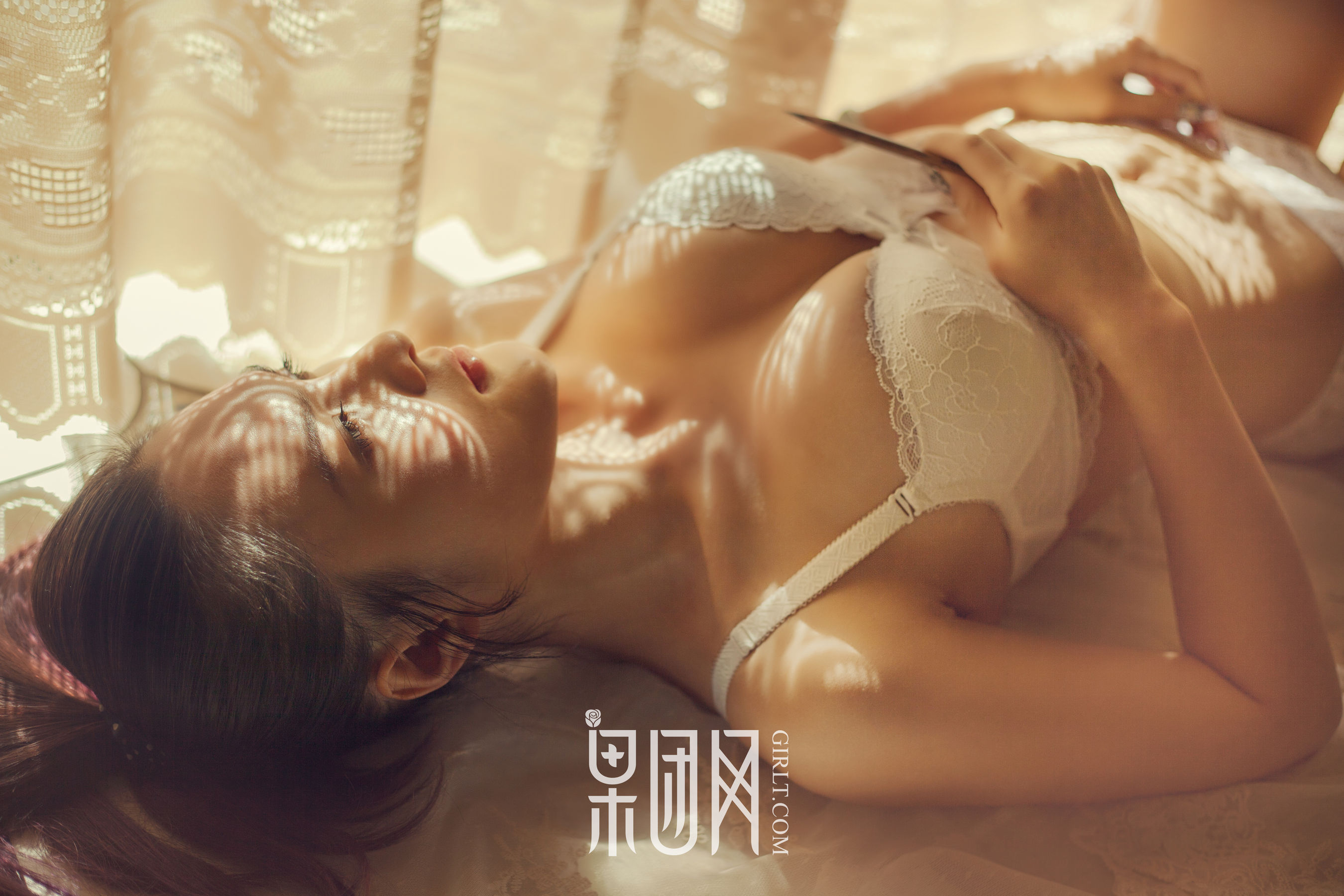 美女画家《全裸上阵人体艺术》 [果团网Girlt] No.033 写真集