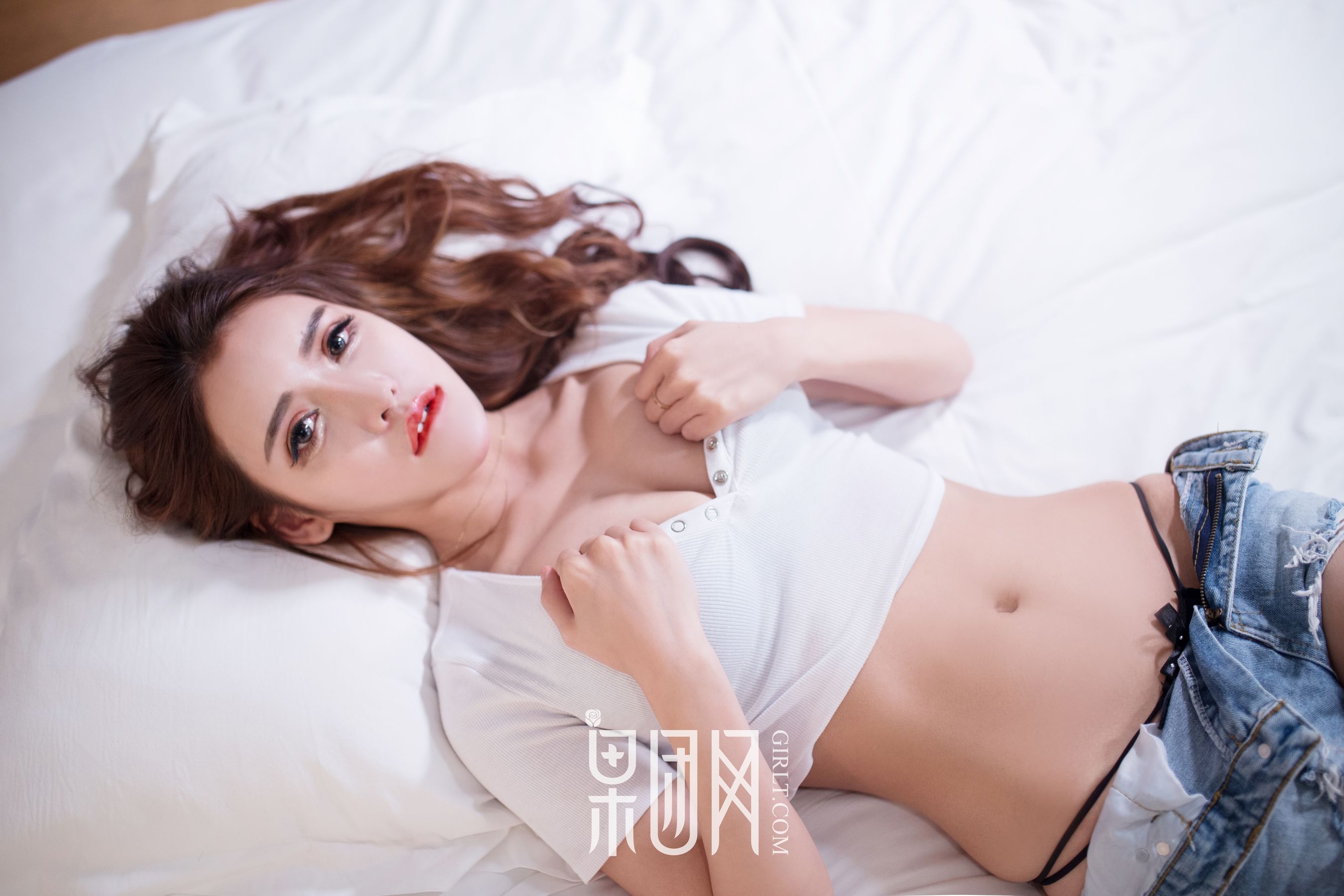 lunana_lee/乳神娜娜《大秀34D酥胸》 [果团网Girlt] No.055 写真集