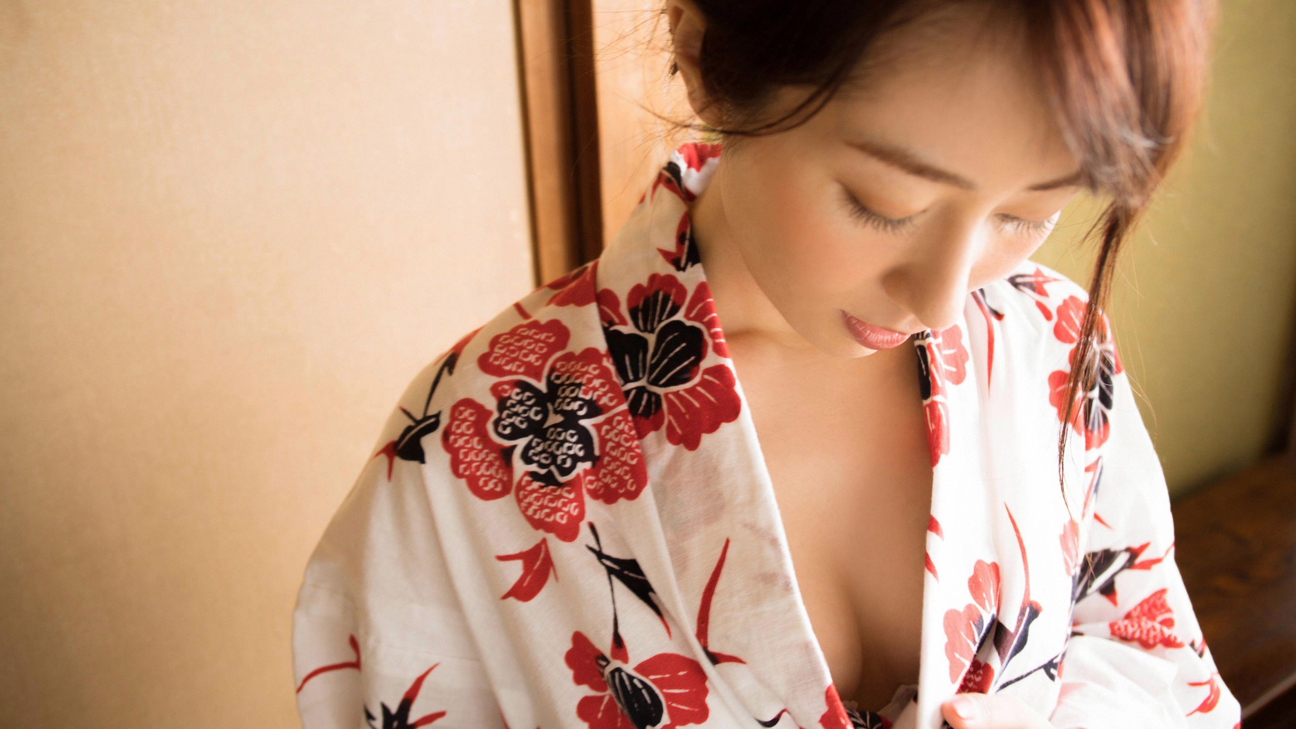 谷桃子 Momoko Tani [YS Web] Vol.762 写真集