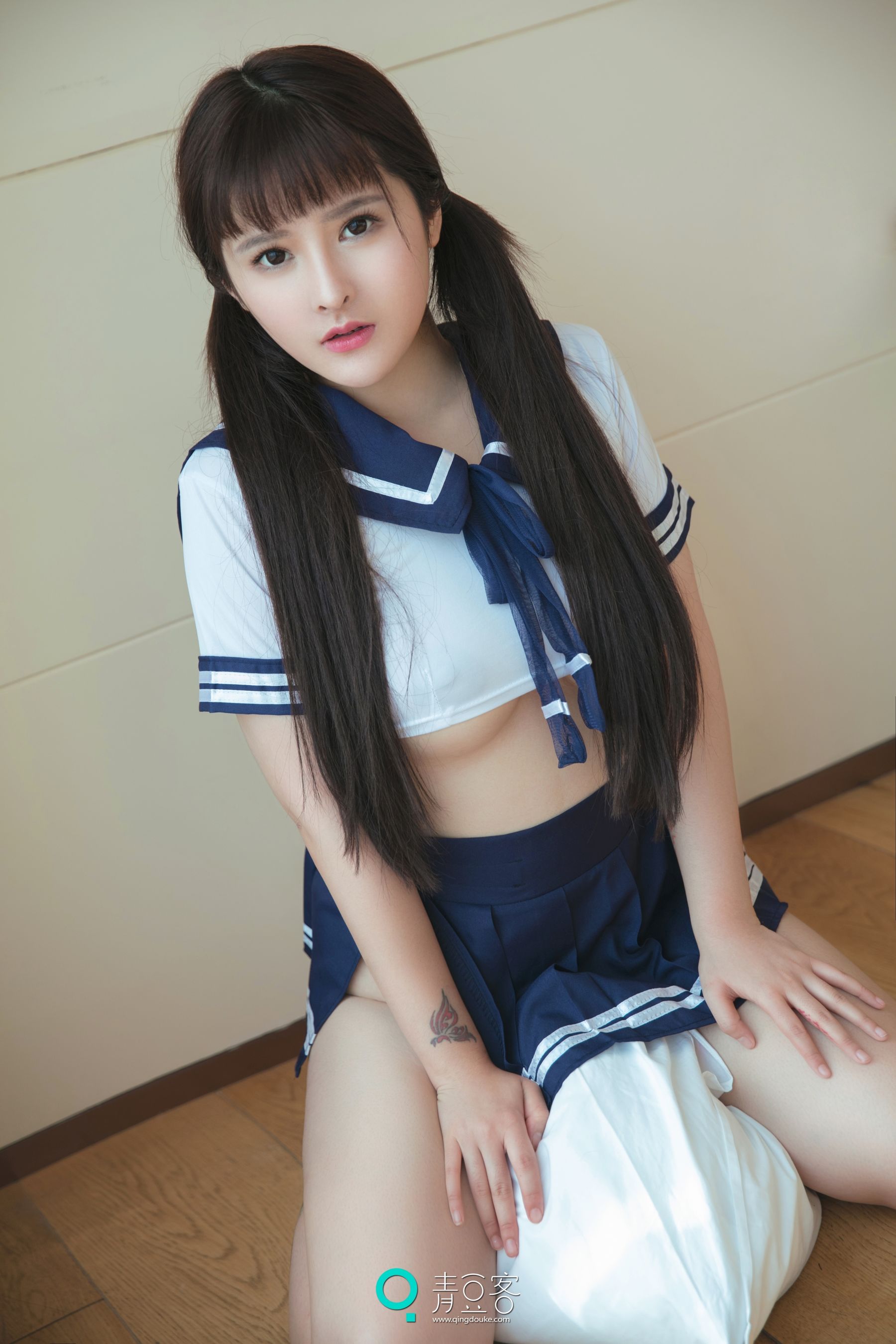 杨漫妮《性感大胸少女》 [青豆客] 写真集