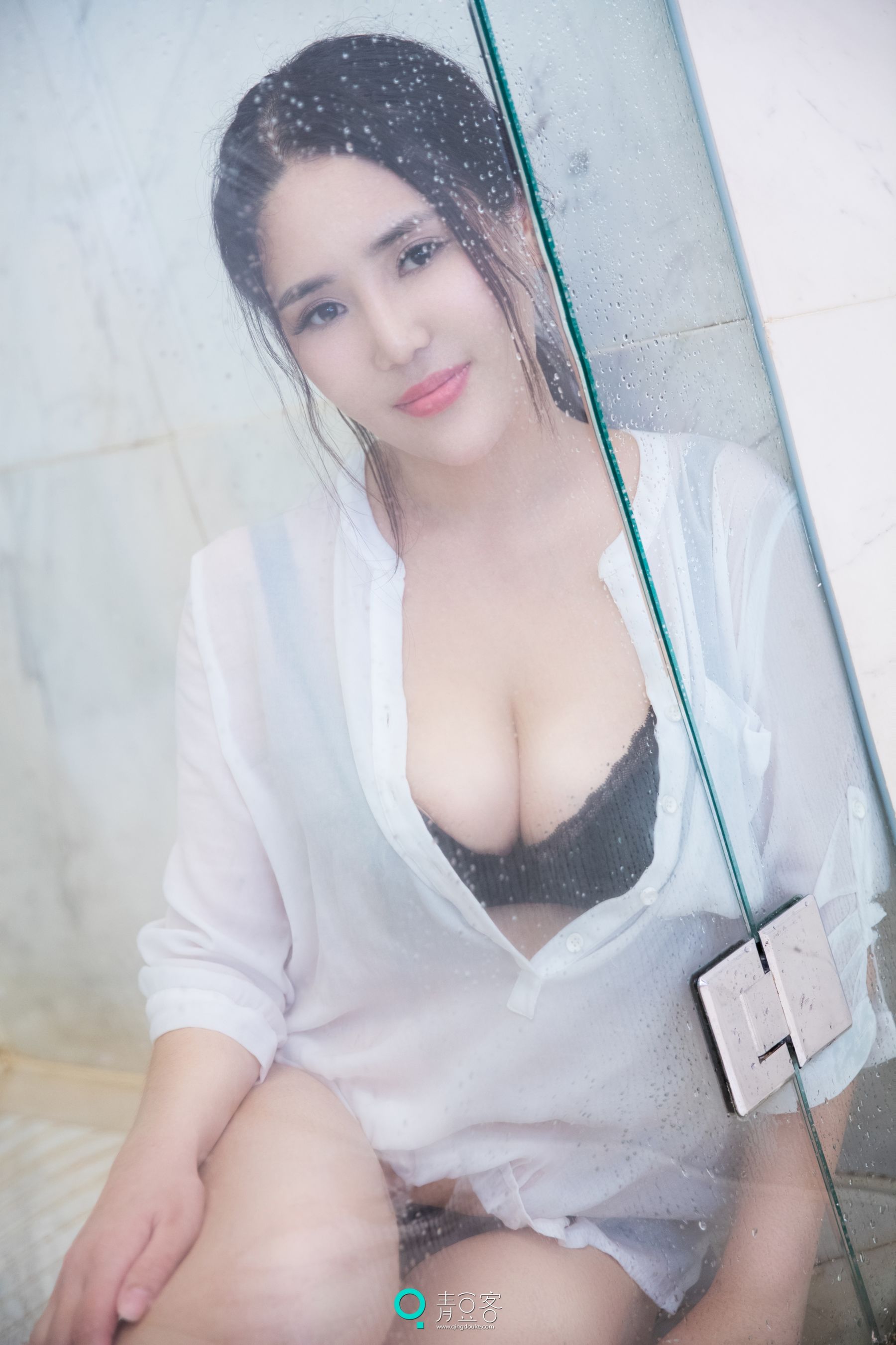 安娜《浴室巨乳》 [青豆客] 写真集