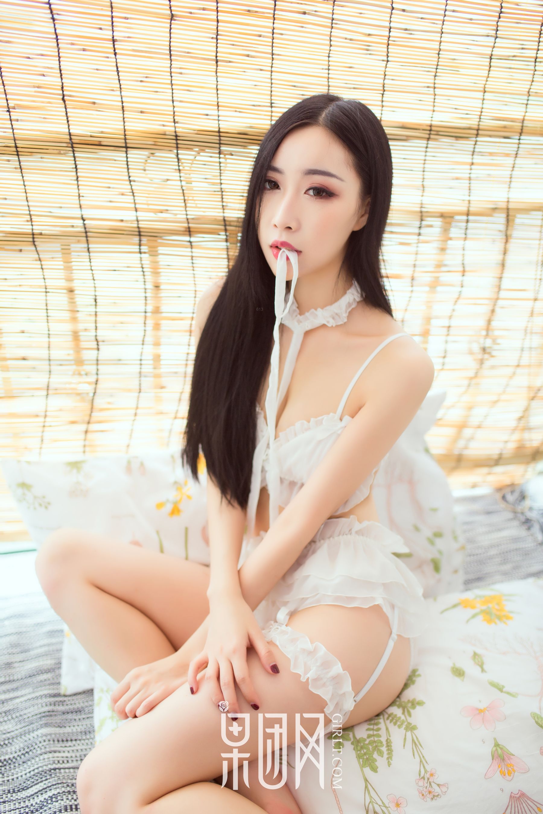 小雨《白丝美照》 [果团网Girlt] NO.099 写真集