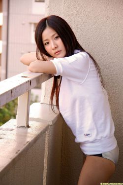 [DGC] NO.795 Natsumi Tomosaka 友坂なつみ 制服美少女天国 写真集